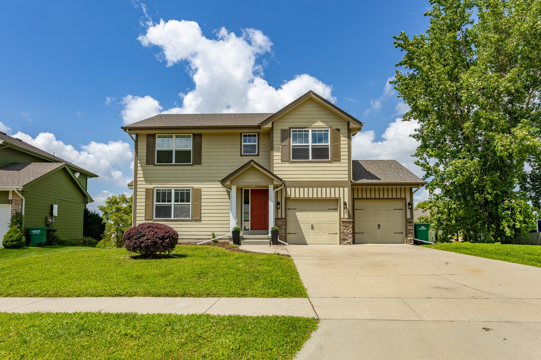 2010 SE Clover Ridge Drive