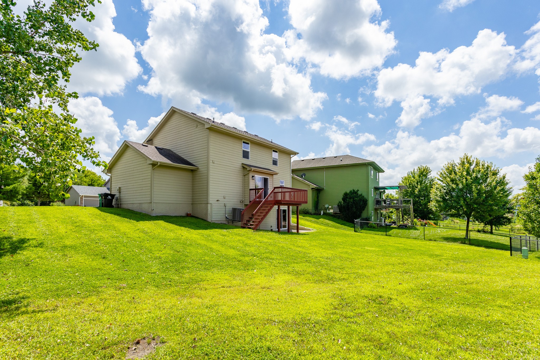 2010 SE Clover Ridge Drive