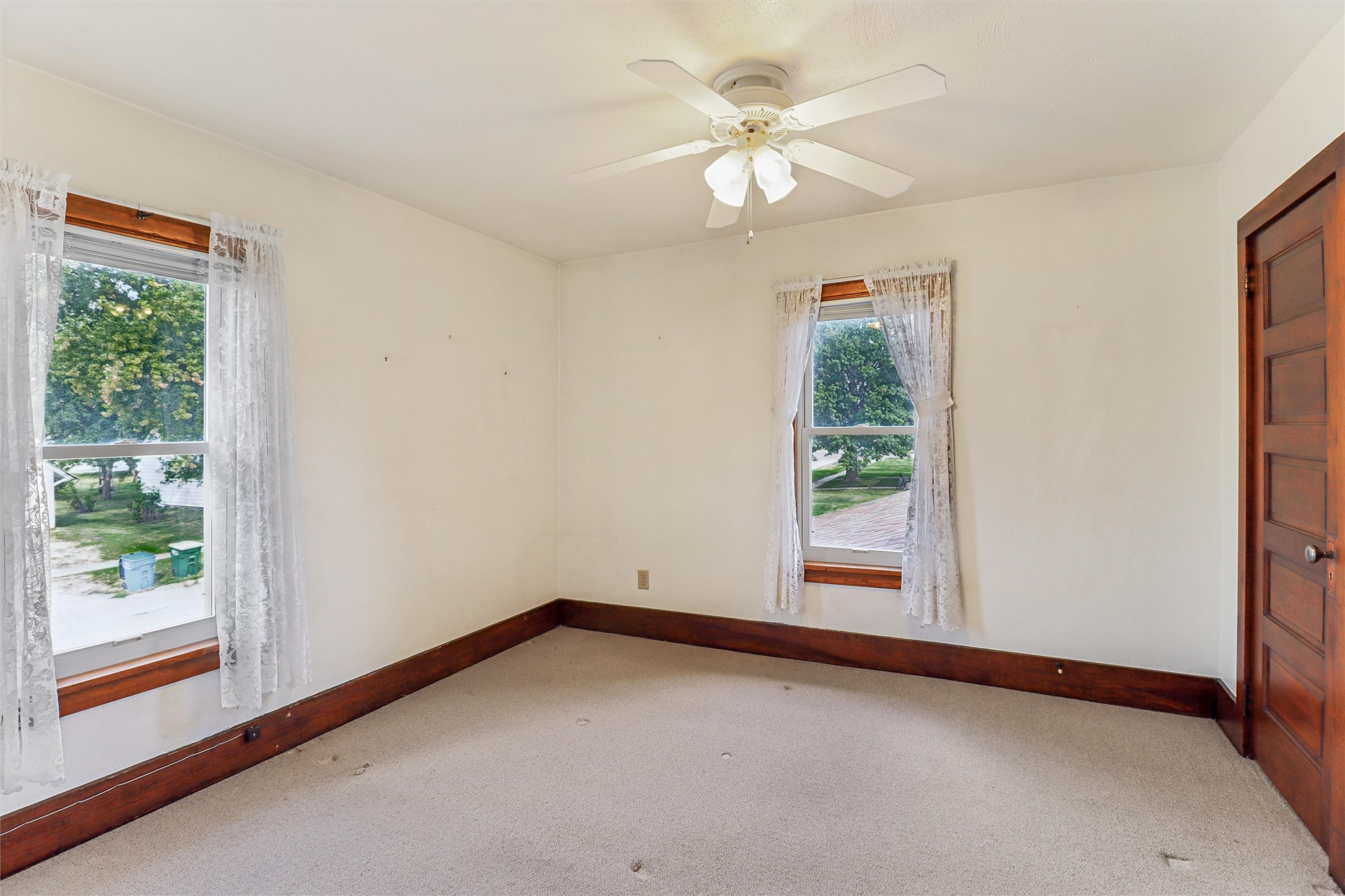 400 E Ashland Avenue