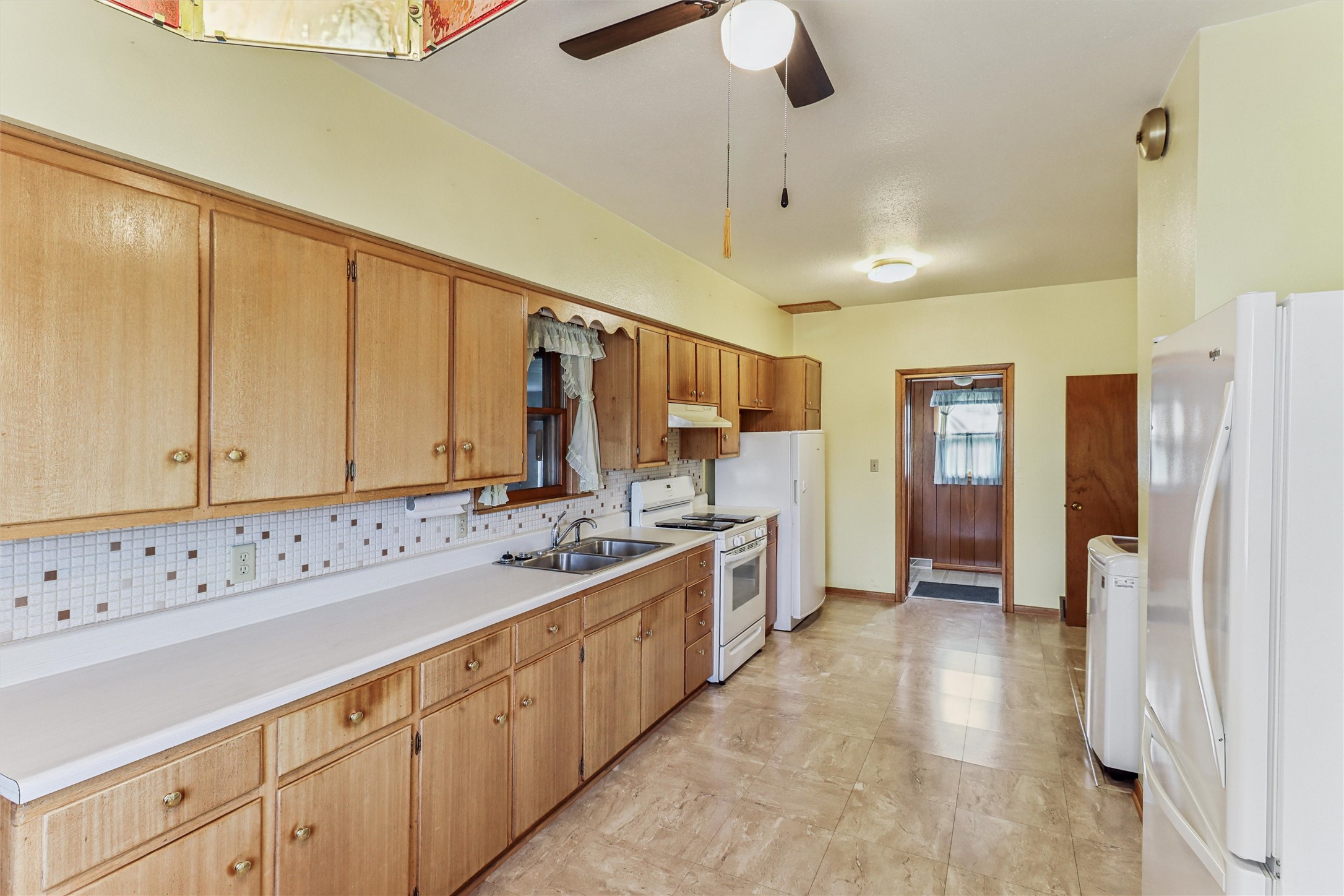 400 E Ashland Avenue