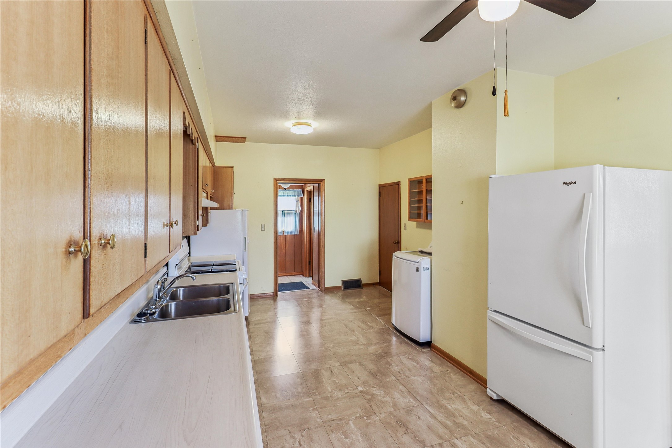 400 E Ashland Avenue