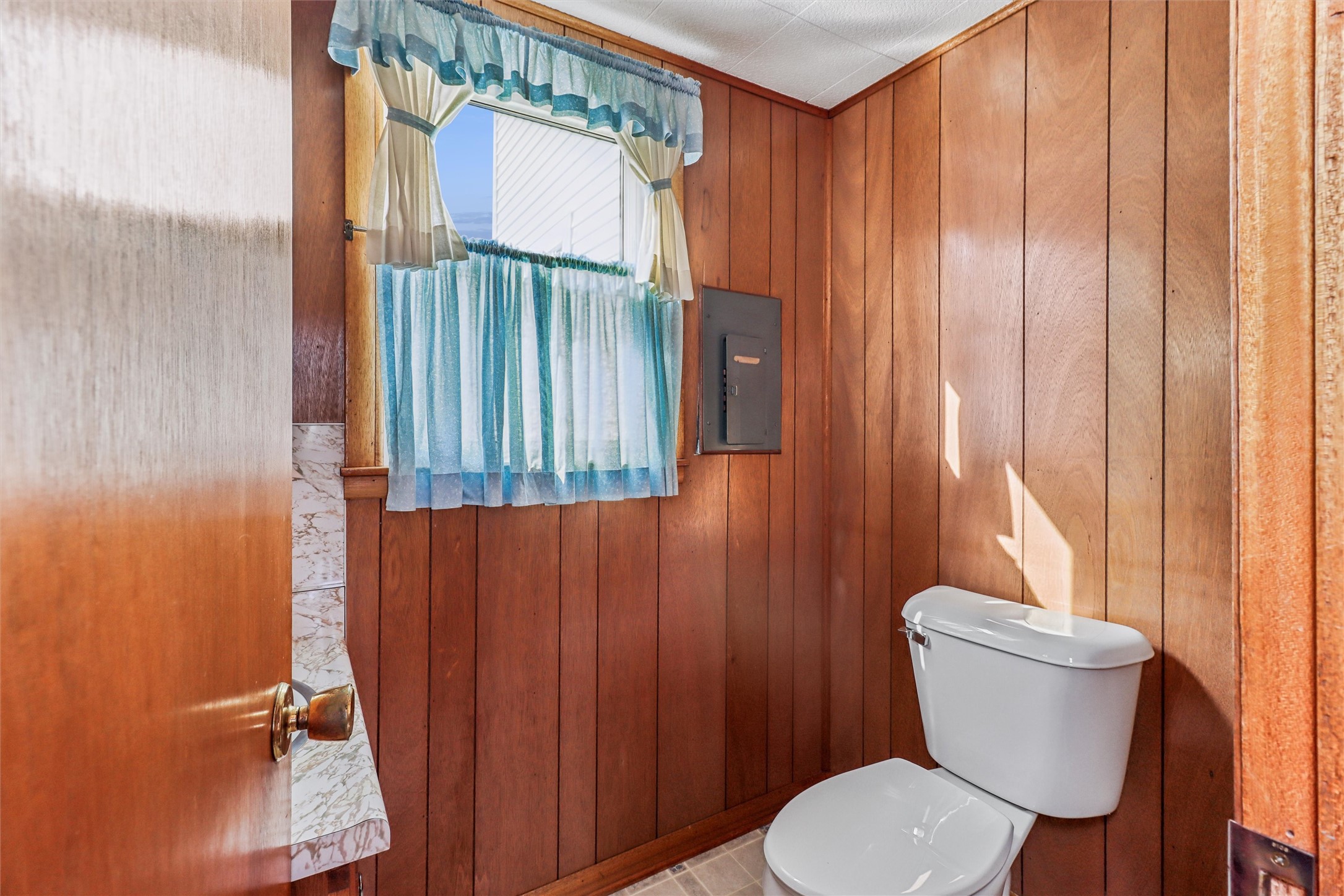 400 E Ashland Avenue