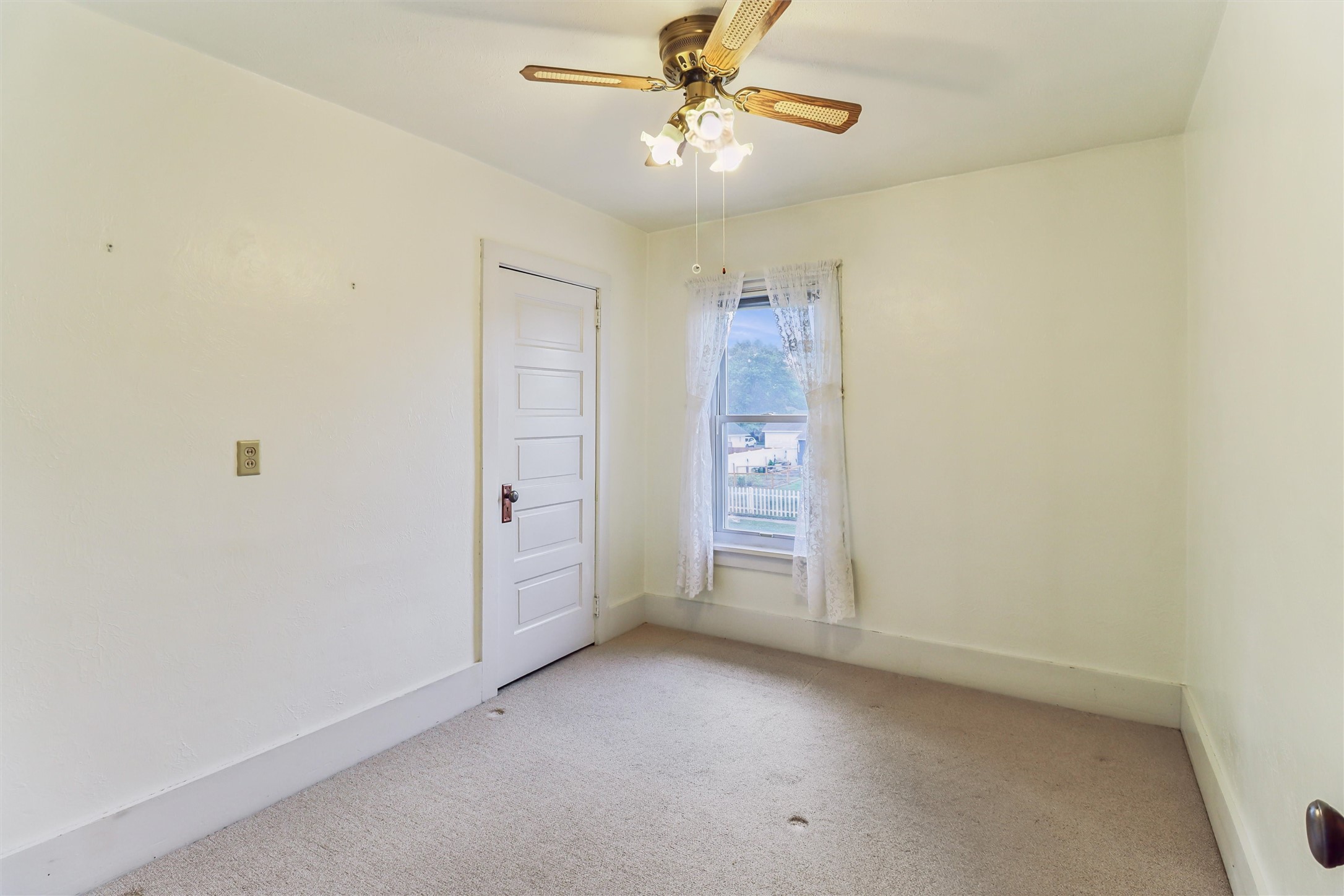 400 E Ashland Avenue