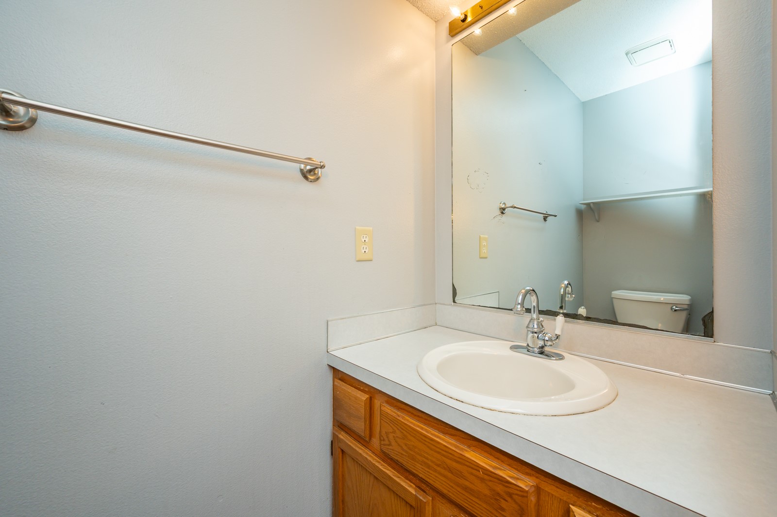 113 NW Maplewood Drive