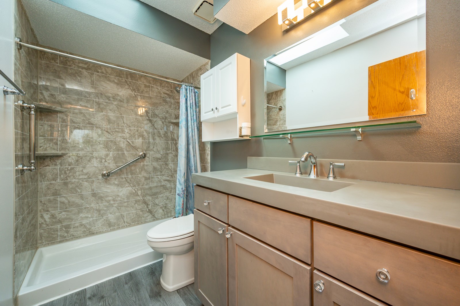 113 NW Maplewood Drive