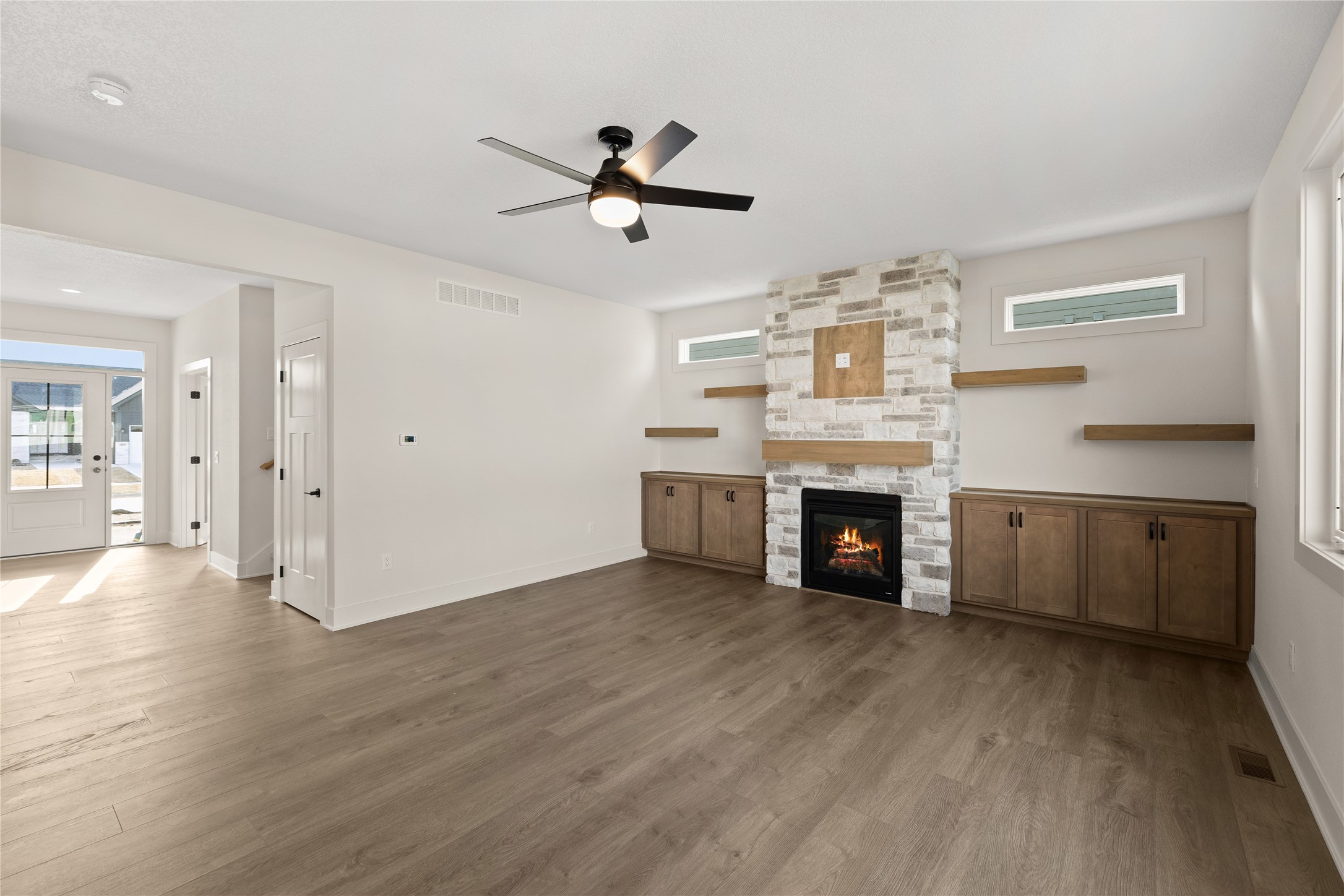 295 NW Red Oak Drive