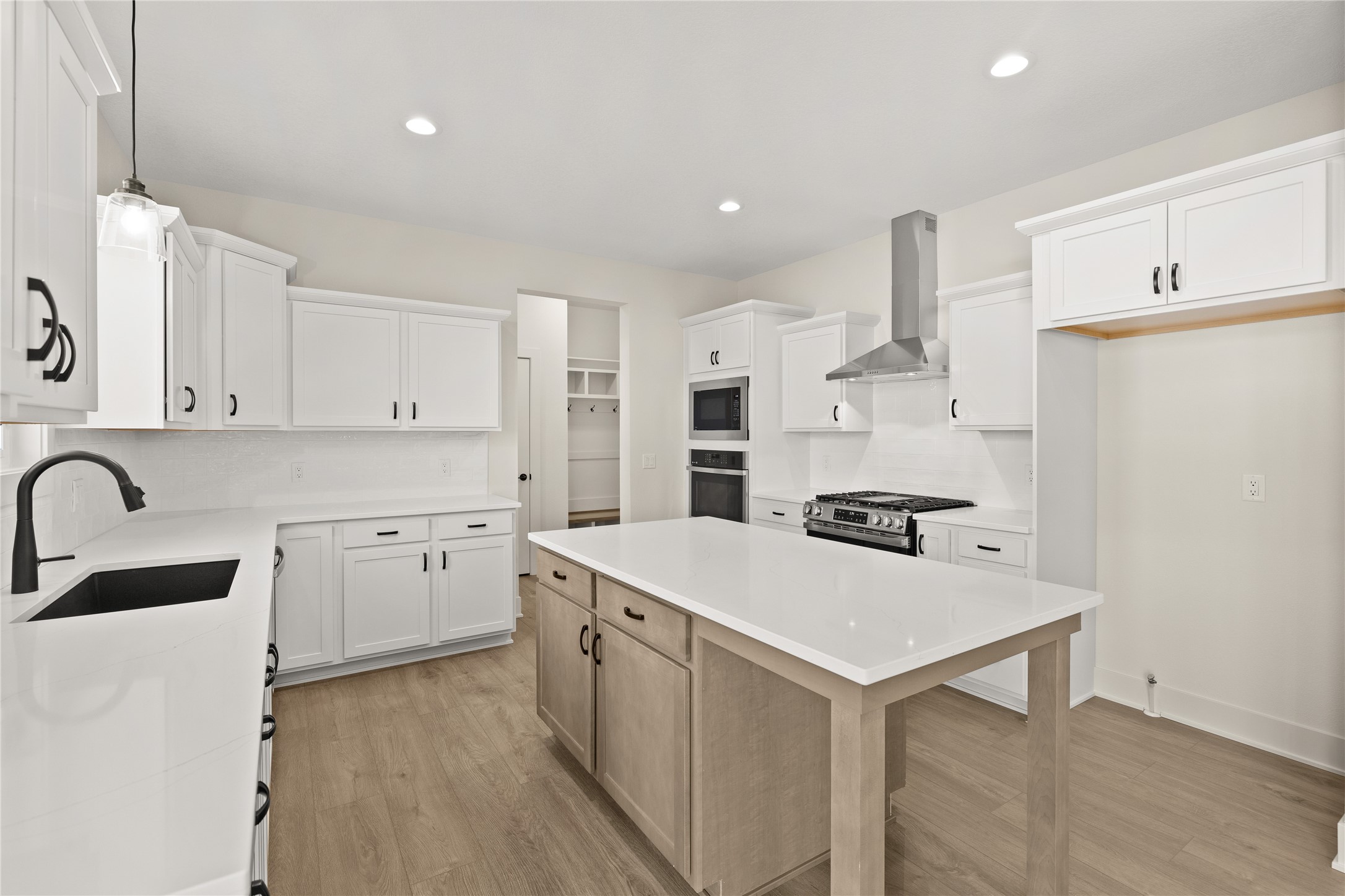 295 NW Red Oak Drive