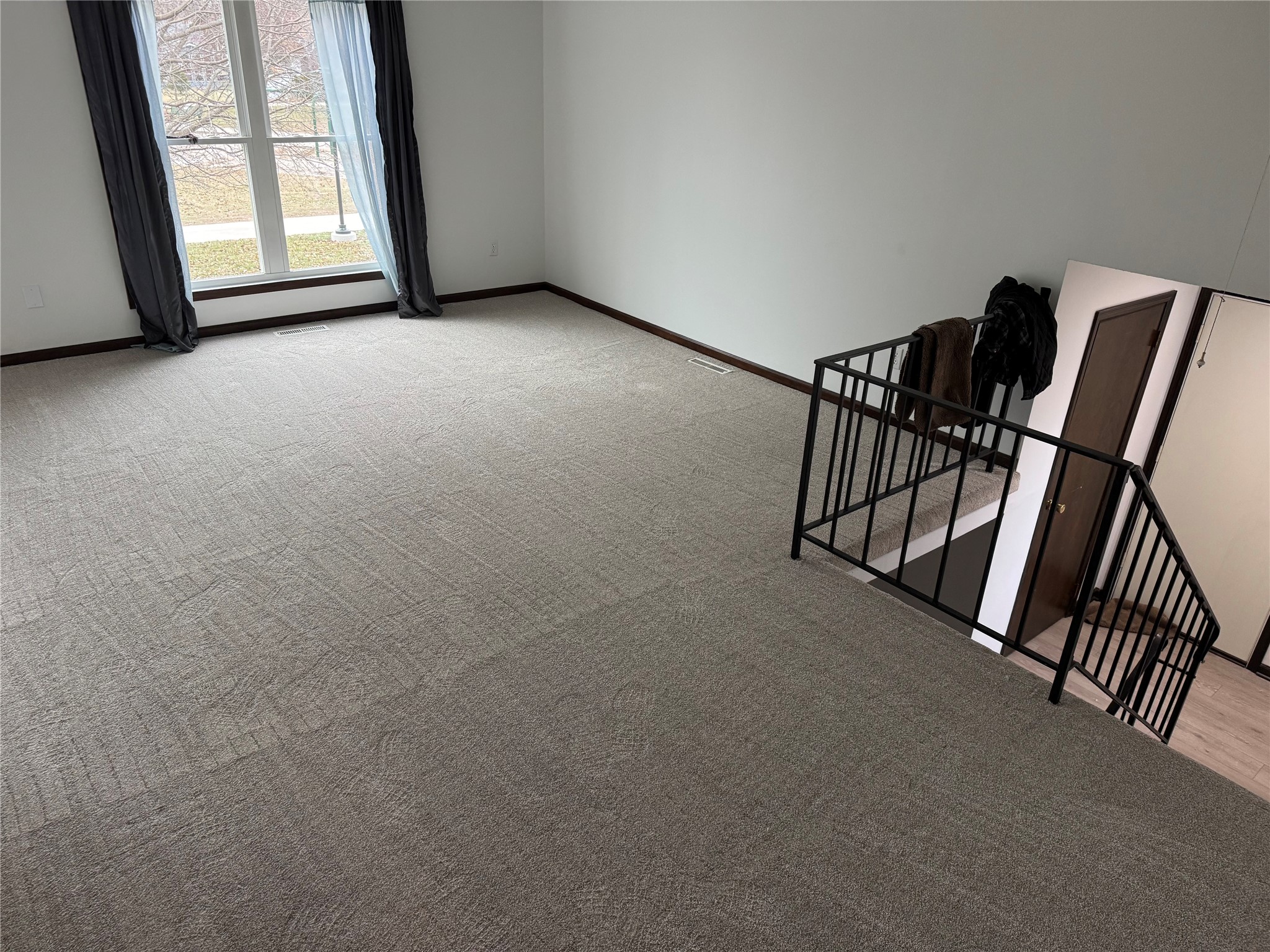 302 NW Stratford Lane