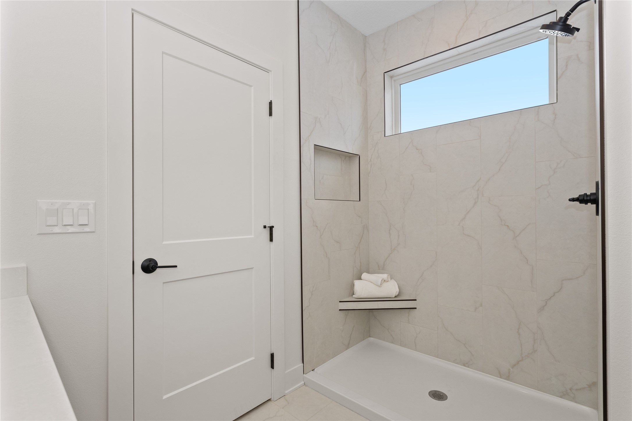 1390 NW Red Oak Drive