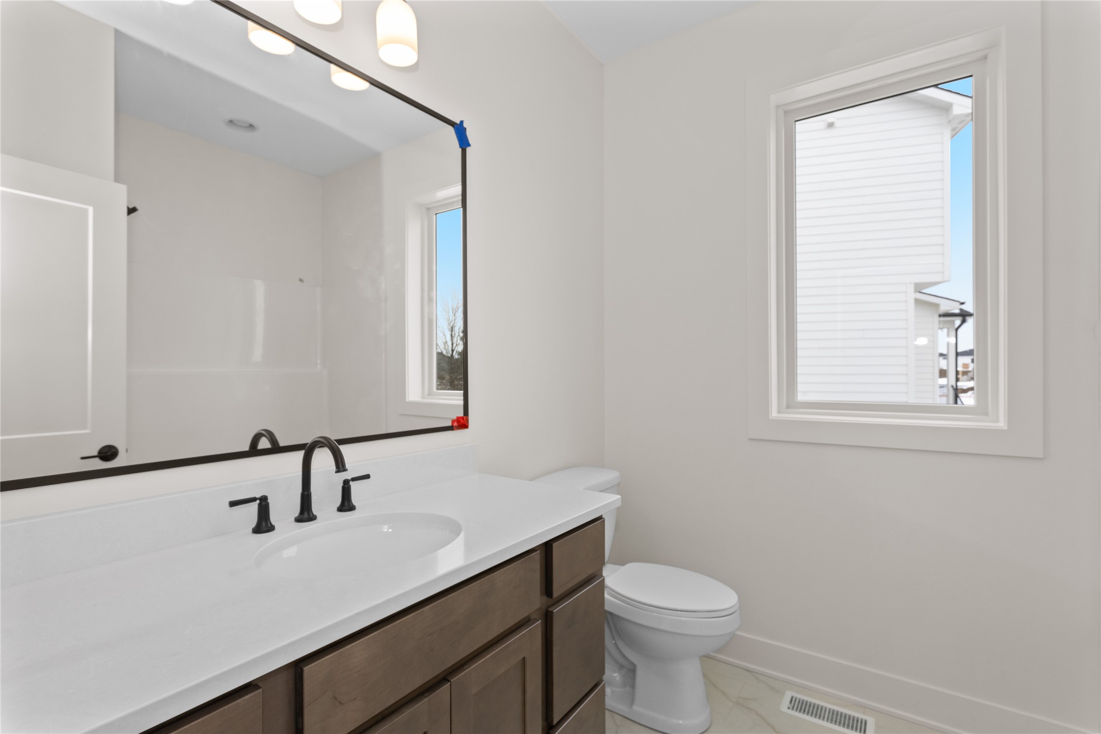 1390 NW Red Oak Drive