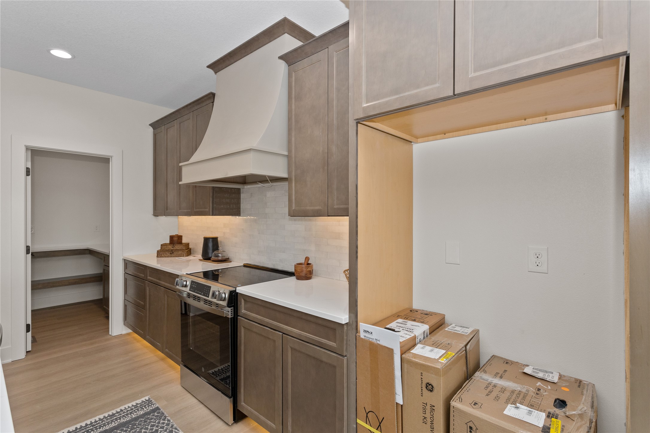 1390 NW Red Oak Drive