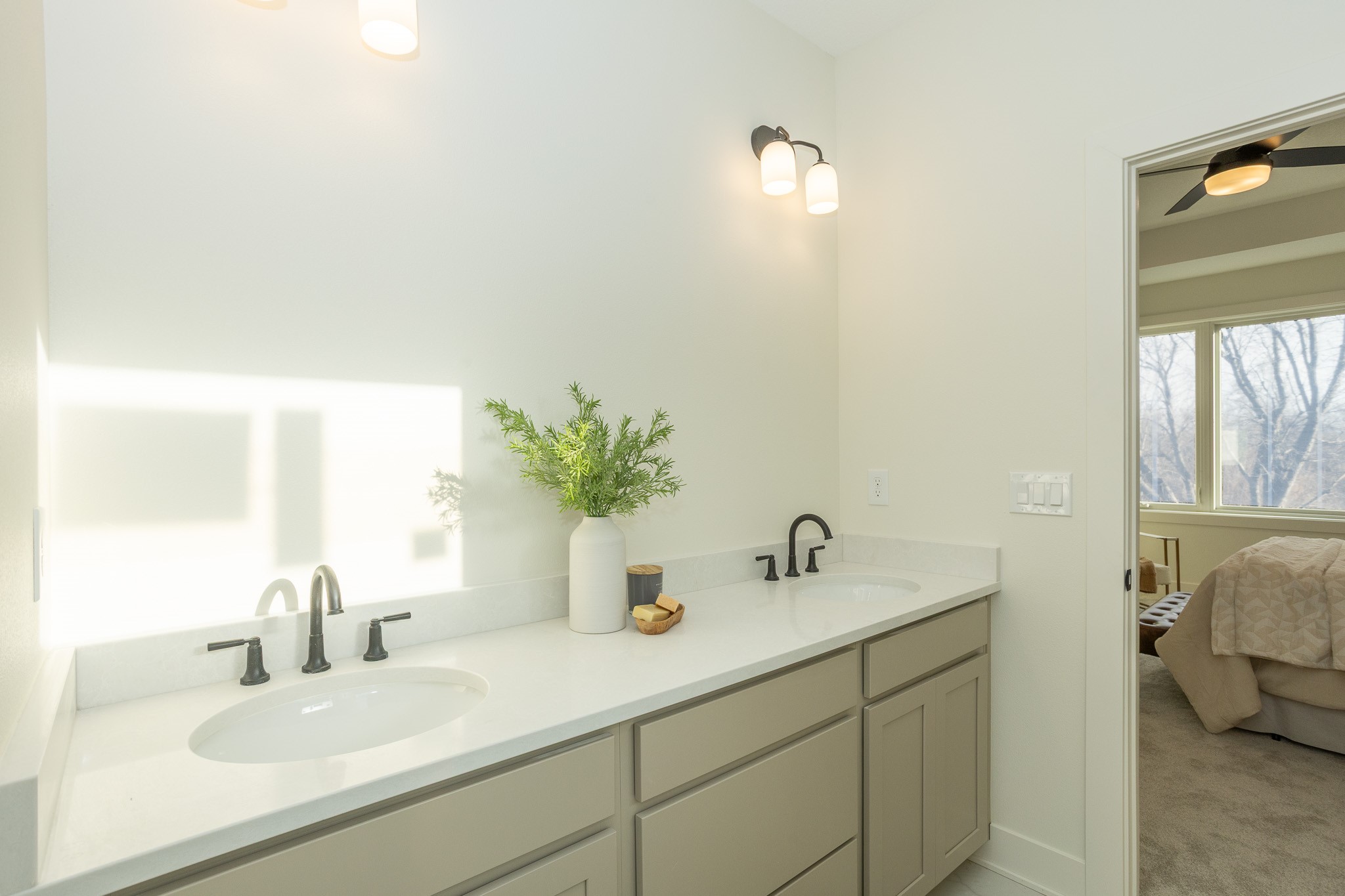 1390 NW Red Oak Drive