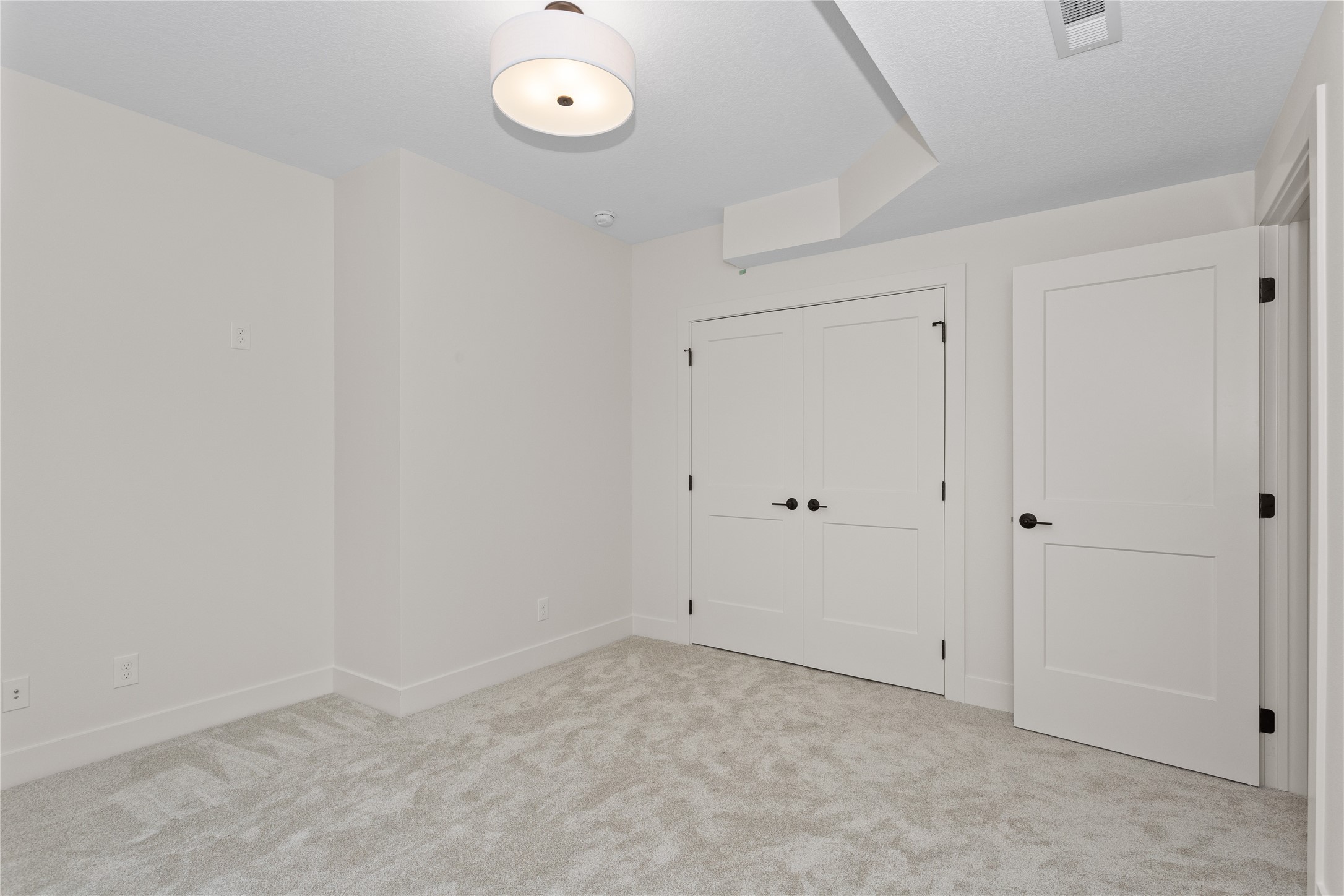 1390 NW Red Oak Drive