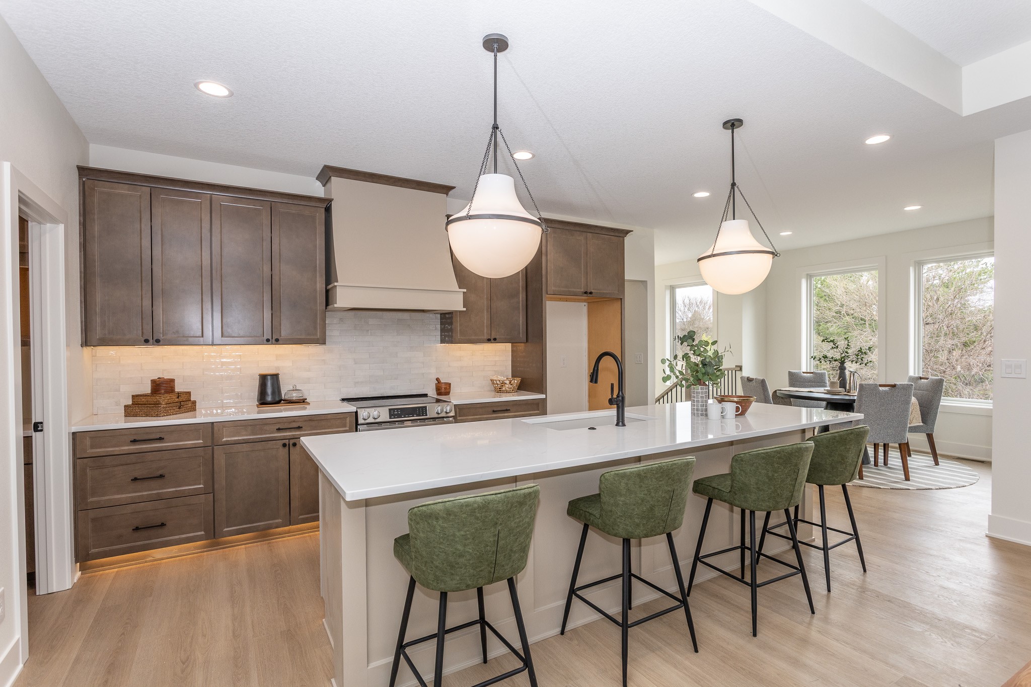 1390 NW Red Oak Drive