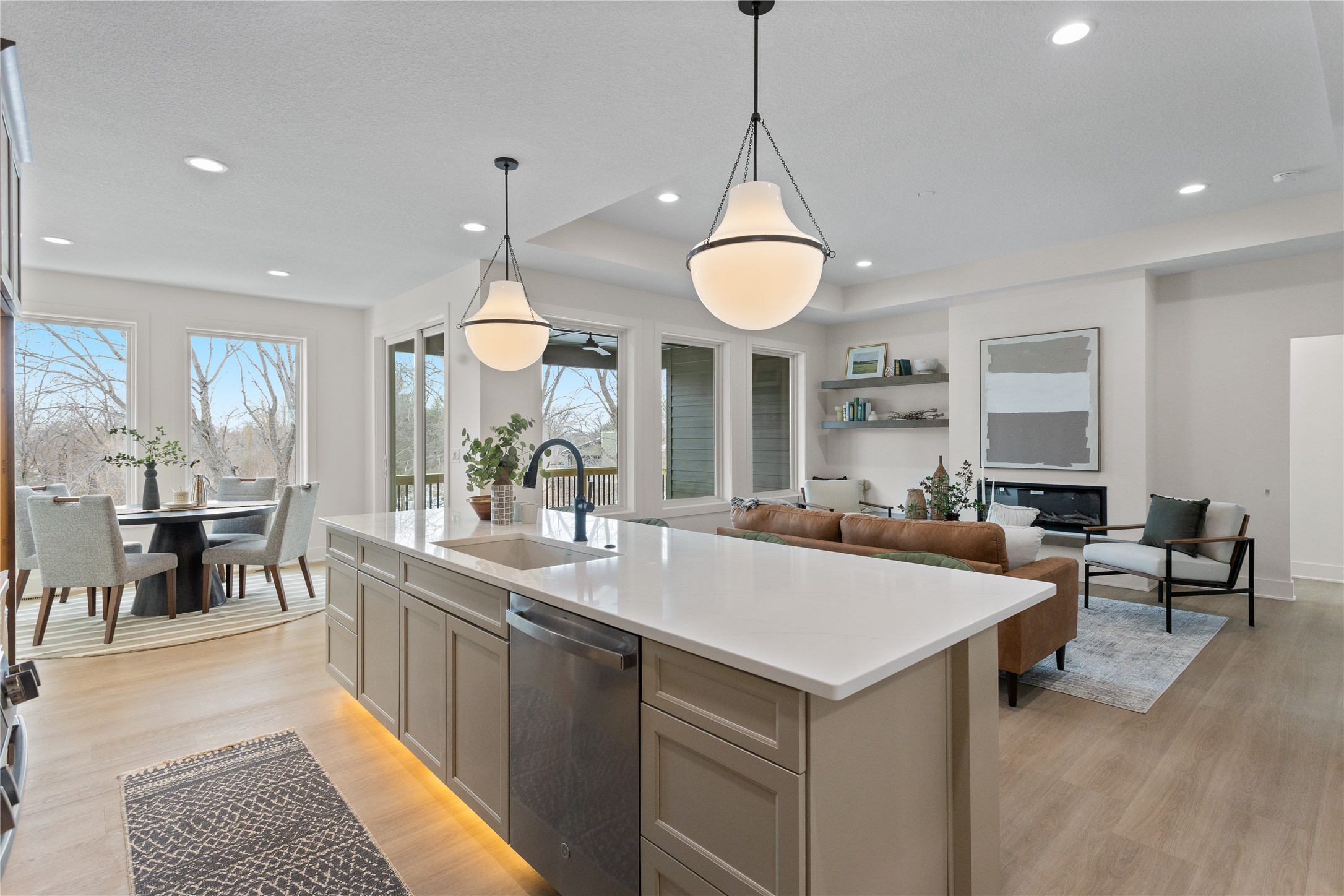 1390 NW Red Oak Drive