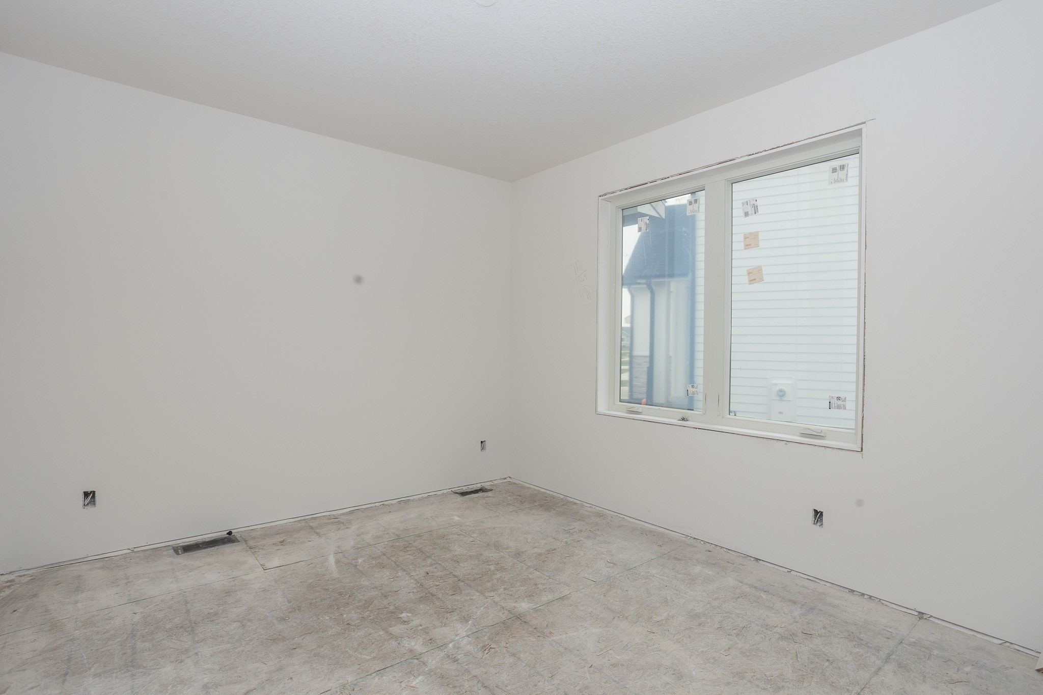 1390 NW Red Oak Drive