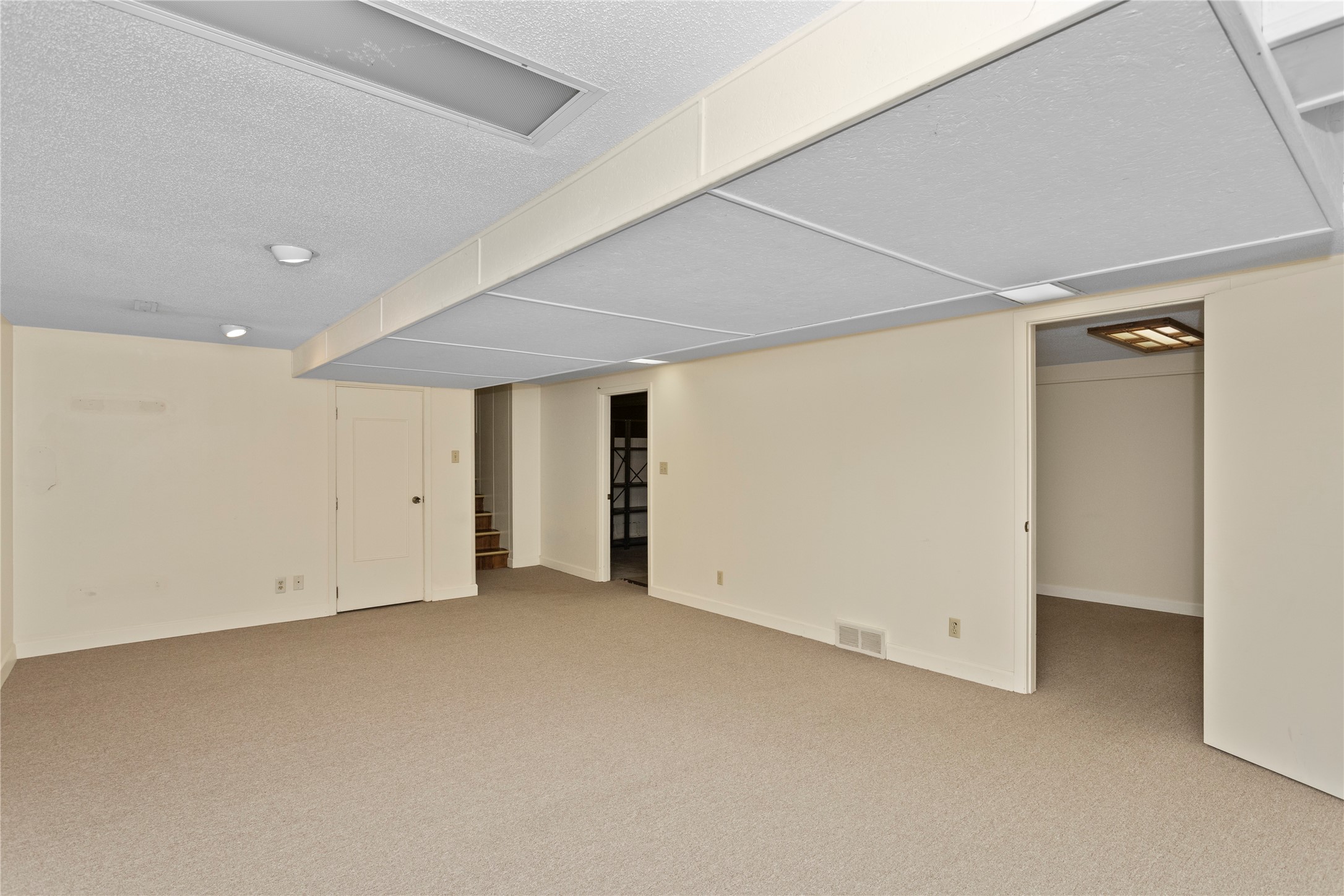 2408 Pleasant Street