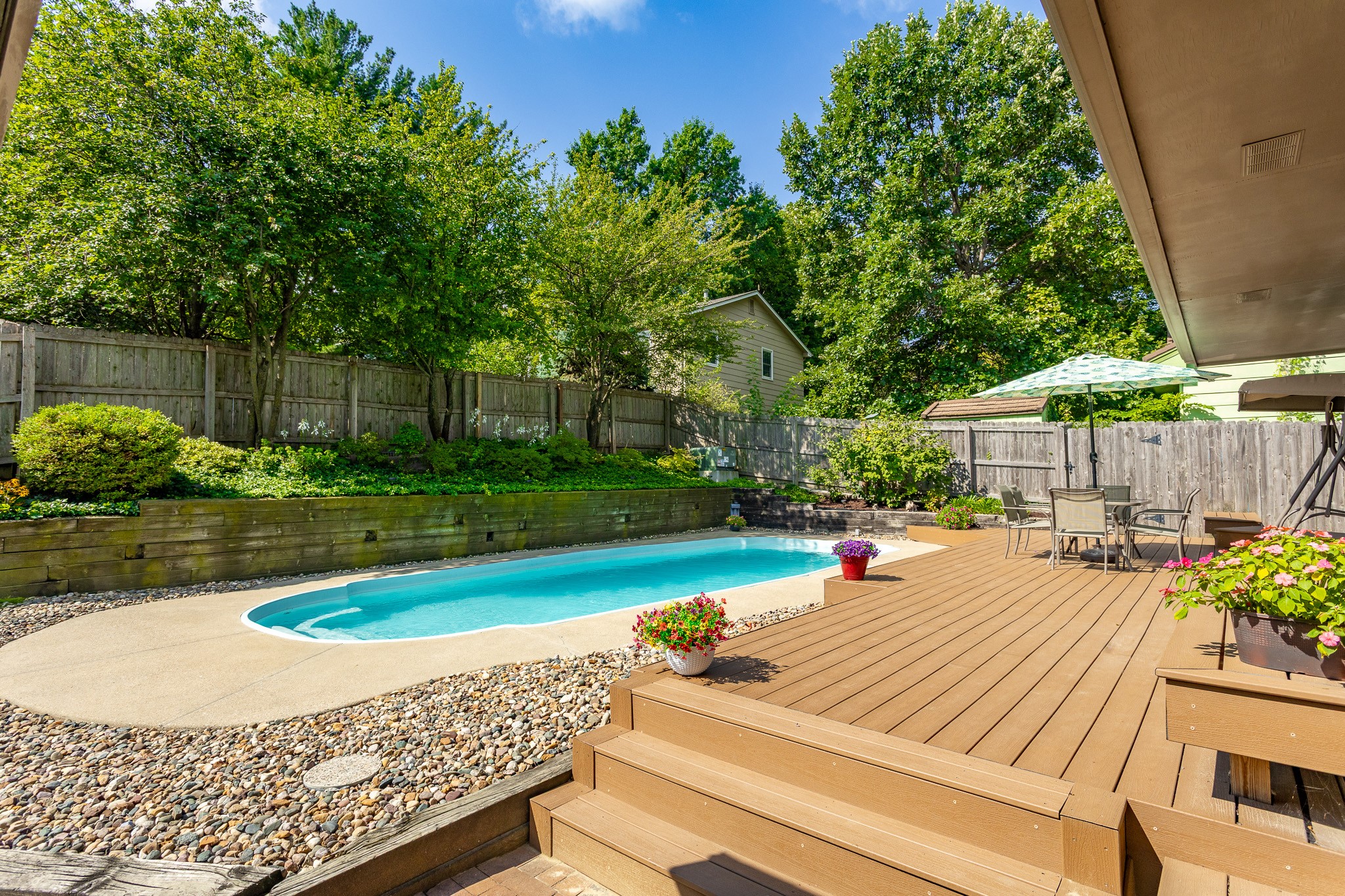 2408 Pleasant Street