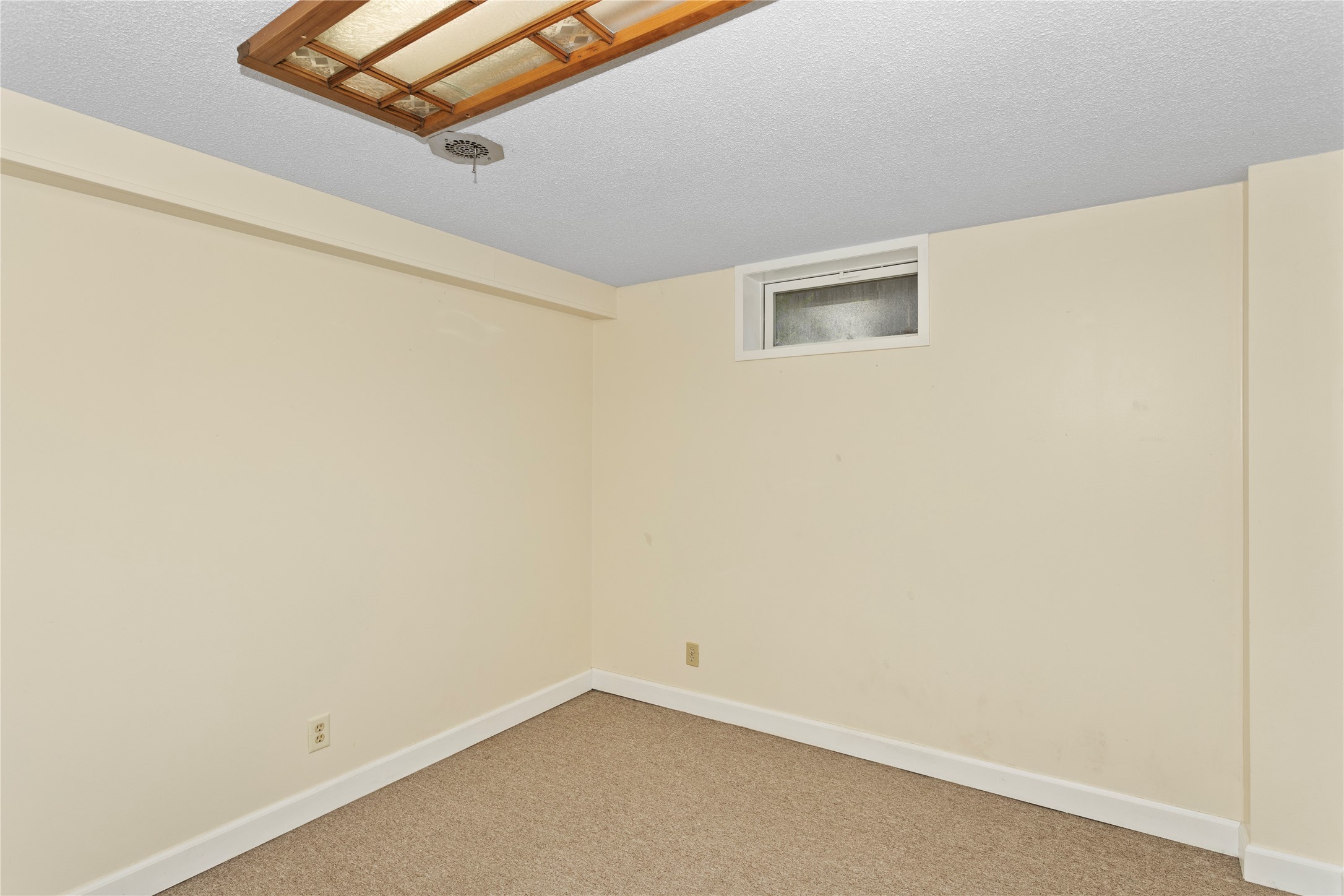 2408 Pleasant Street