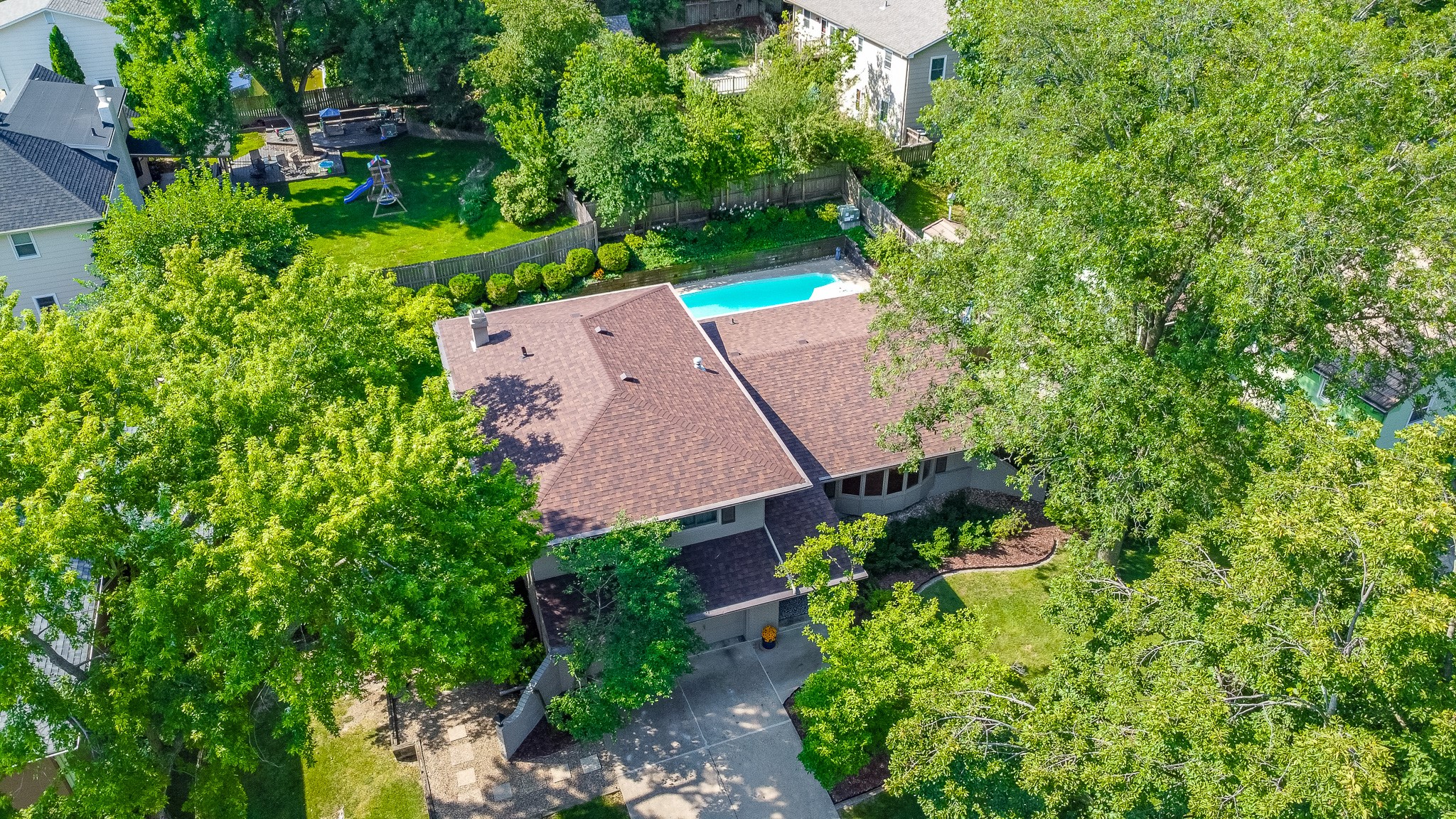 2408 Pleasant Street