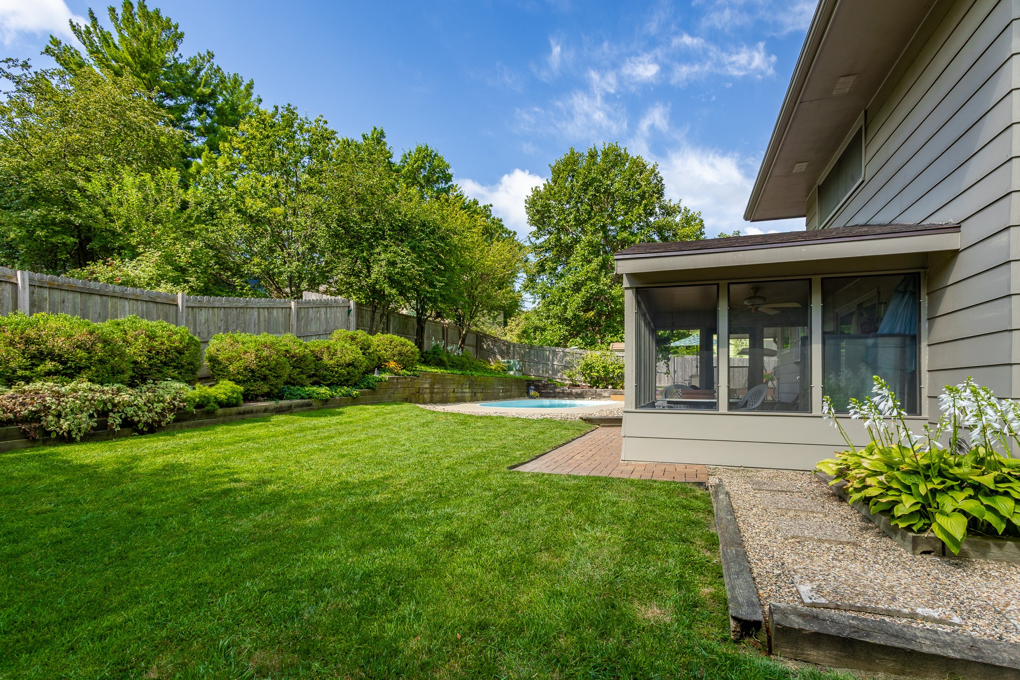 2408 Pleasant Street