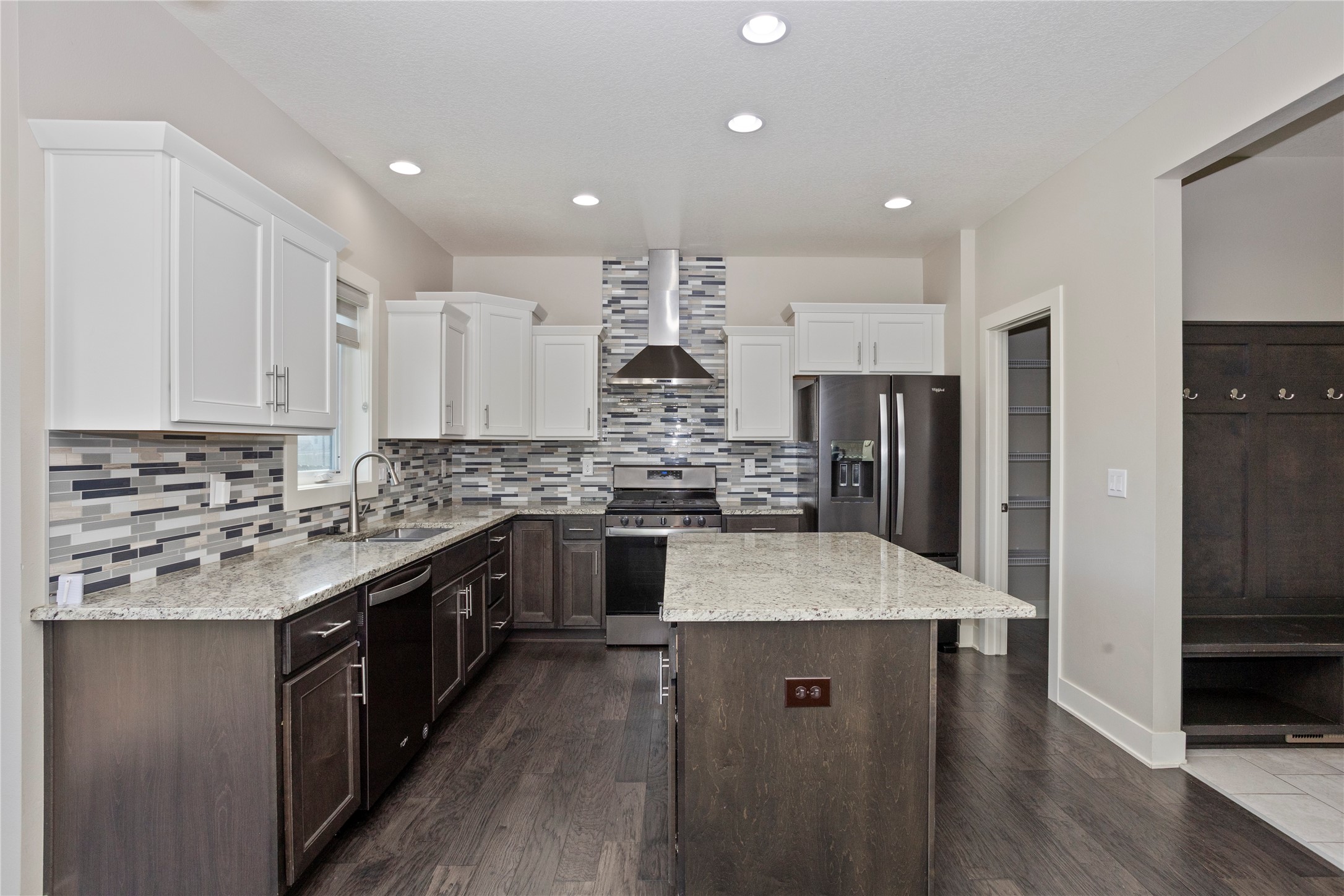 465 NW Gracewood Drive