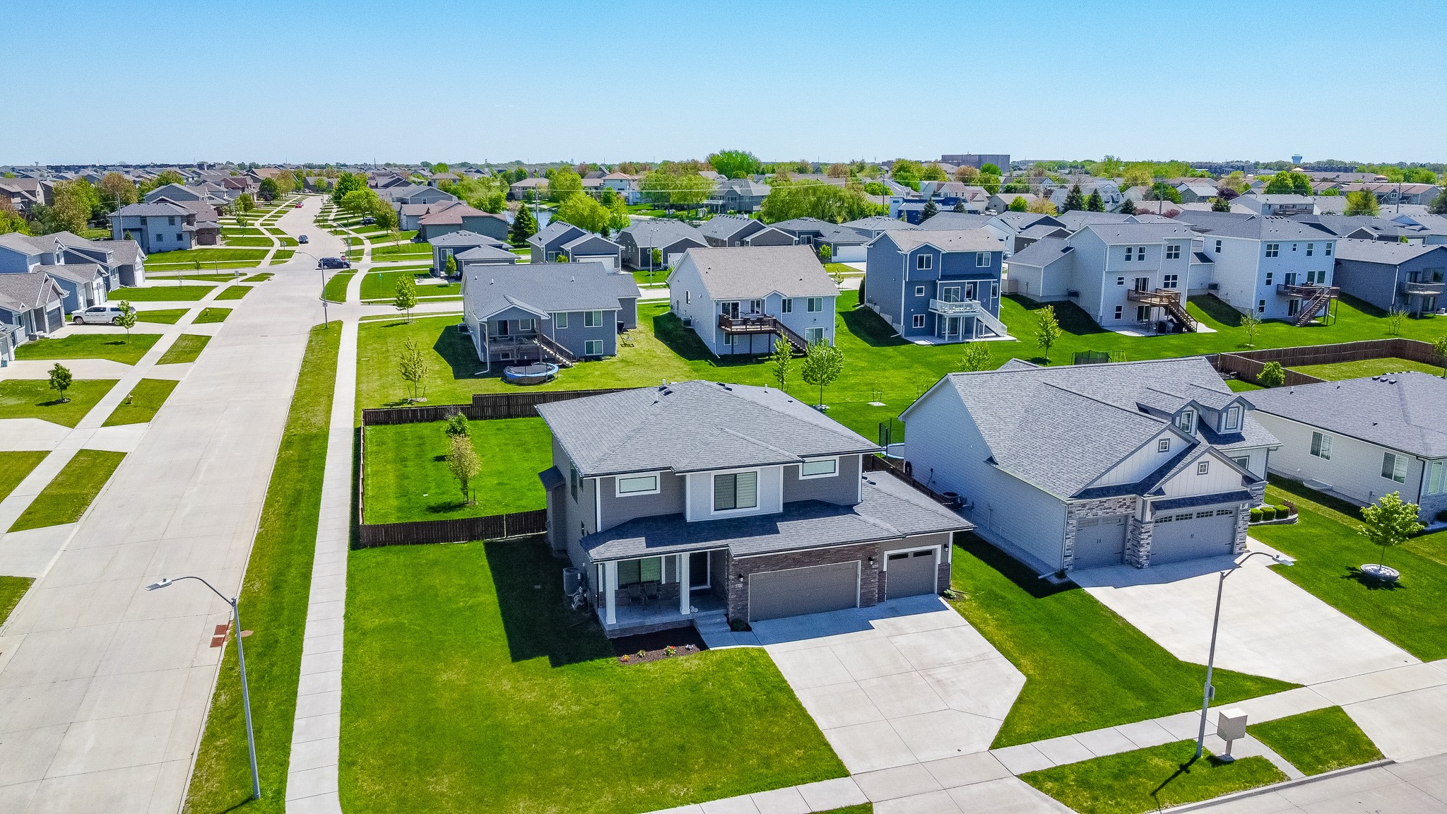 465 NW Gracewood Drive