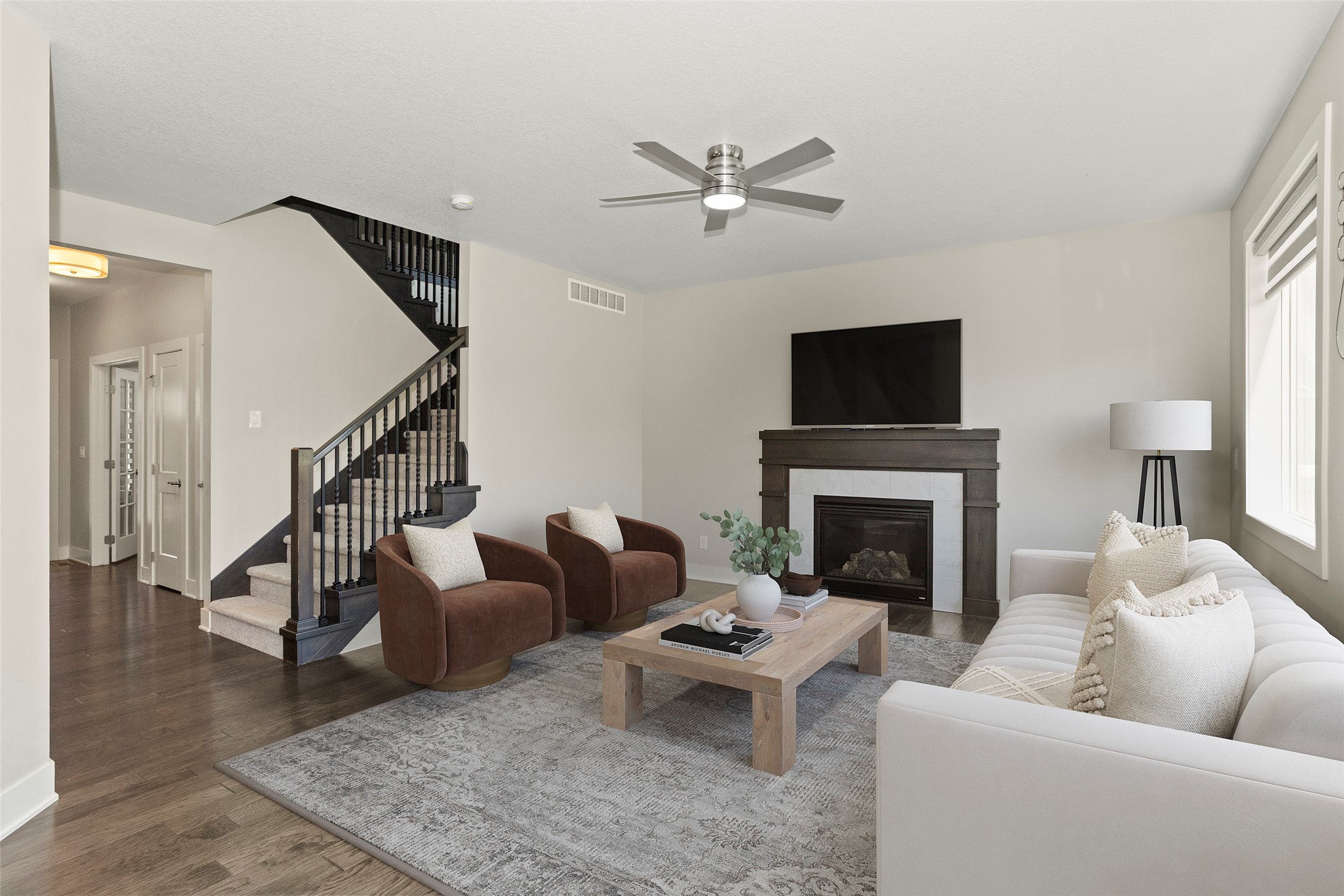 465 NW Gracewood Drive