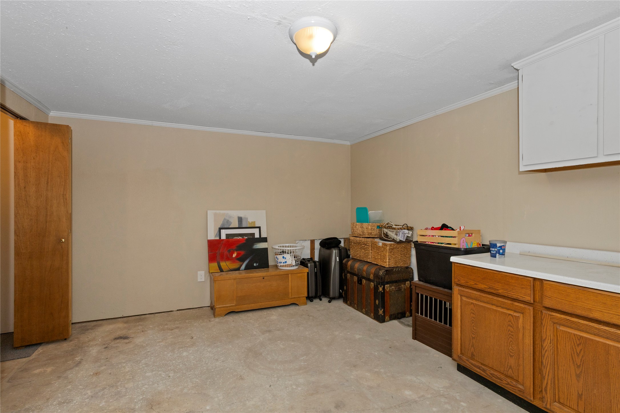 214 NW Bayberry Lane