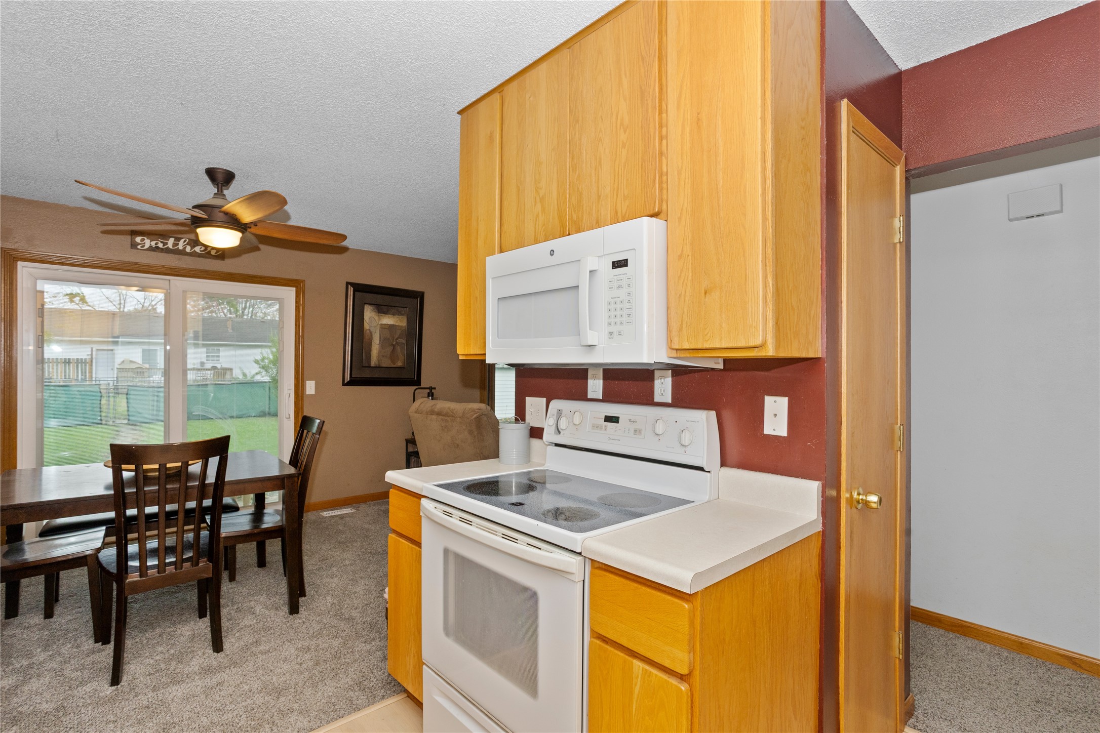 214 NW Bayberry Lane