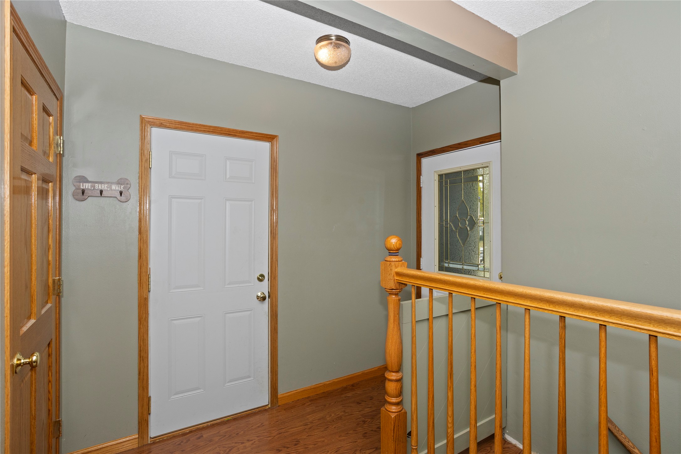 214 NW Bayberry Lane