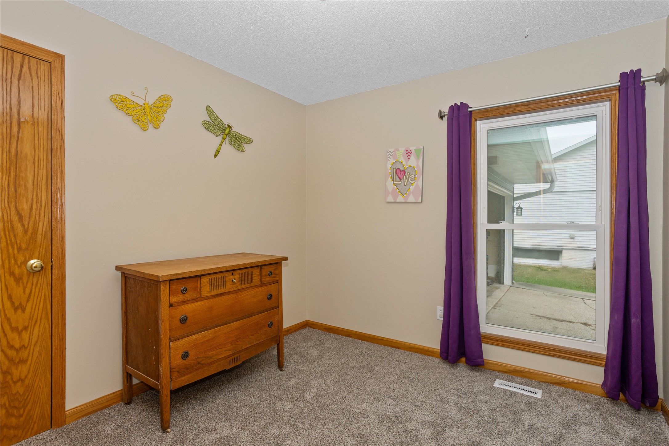 214 NW Bayberry Lane