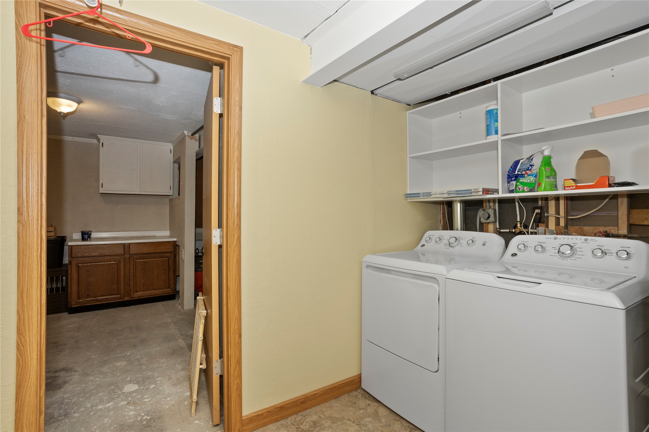 214 NW Bayberry Lane