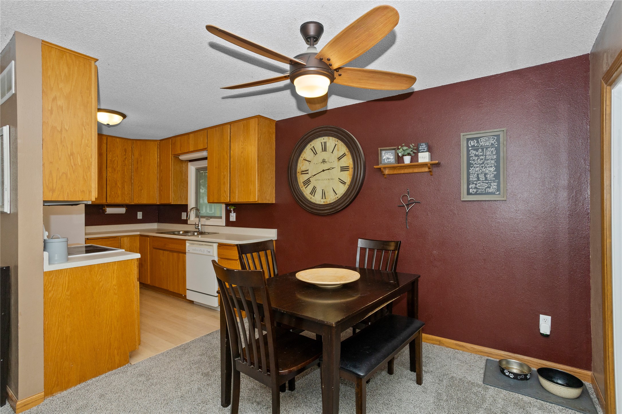 214 NW Bayberry Lane