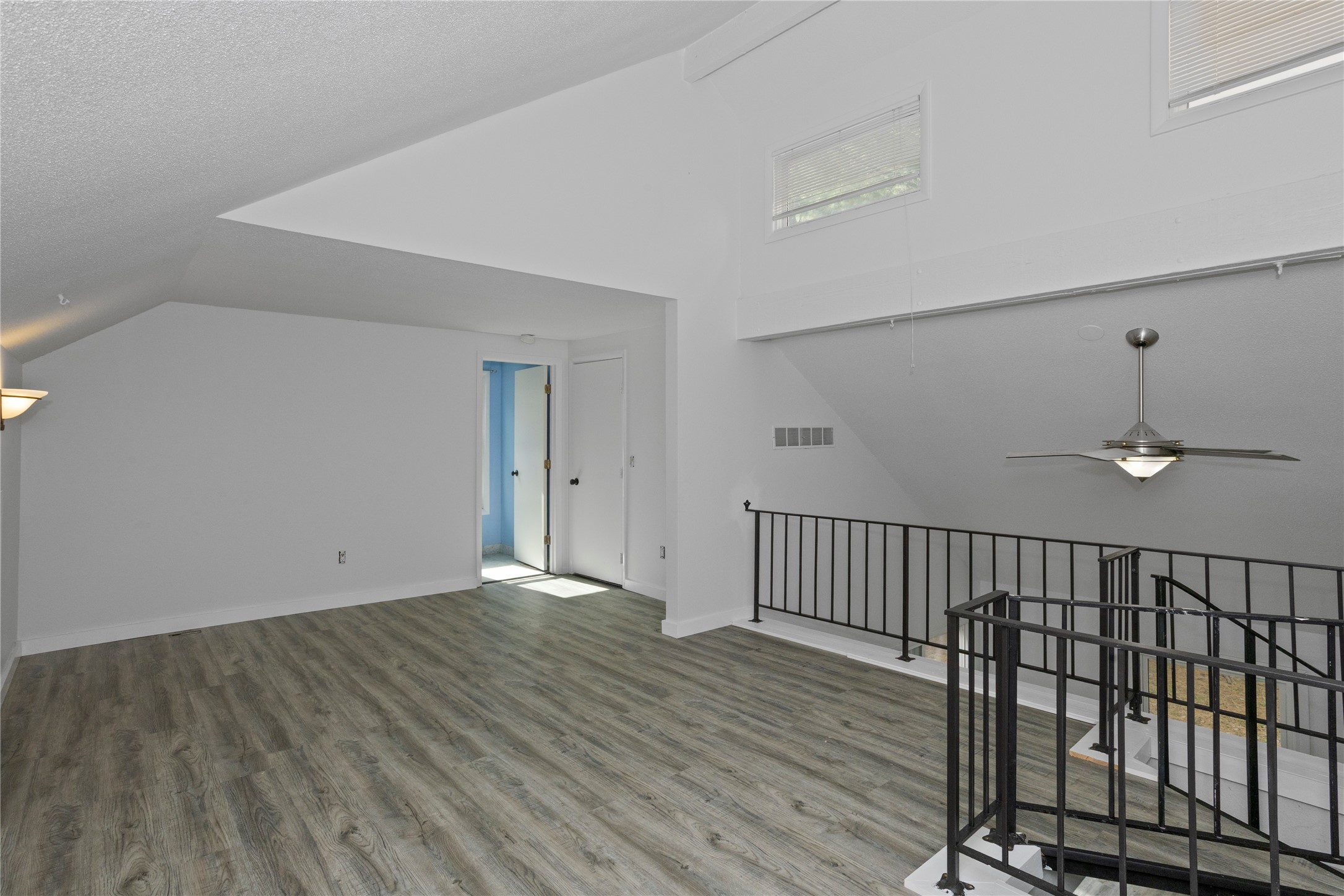 724 Knolls Court