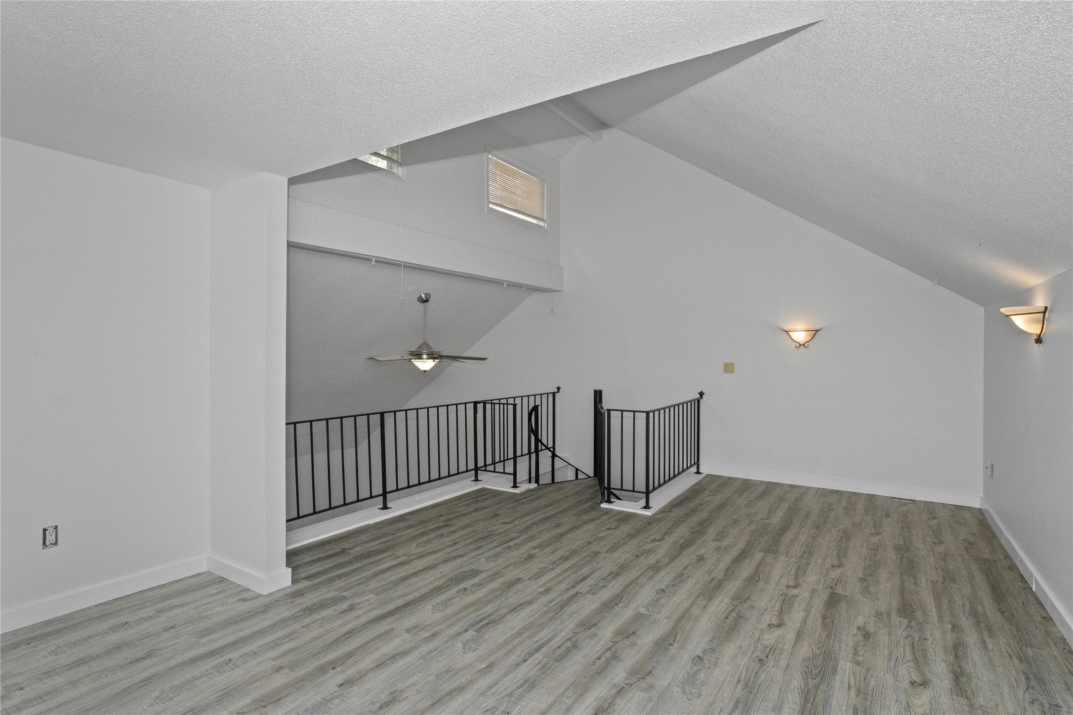 724 Knolls Court