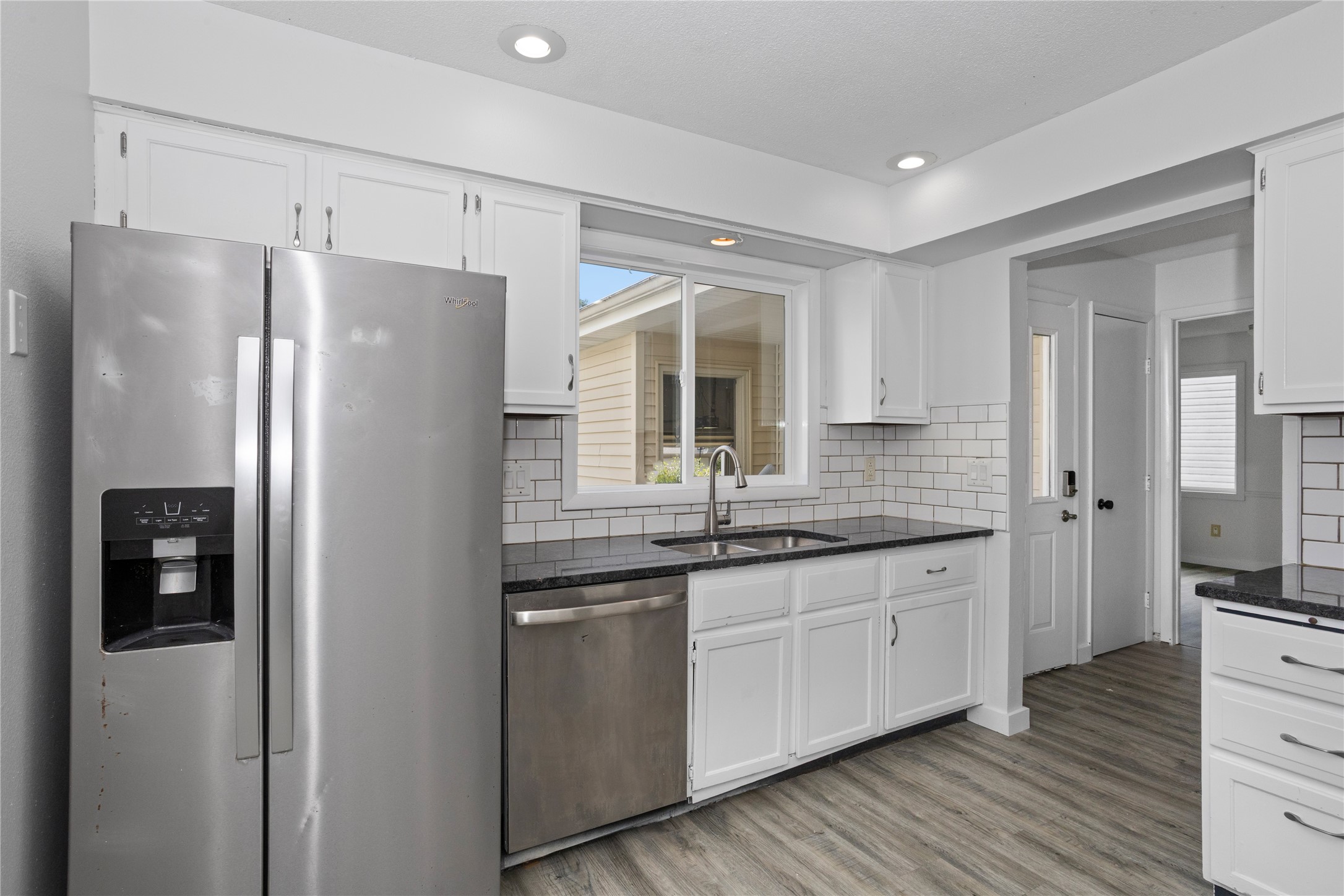 724 Knolls Court