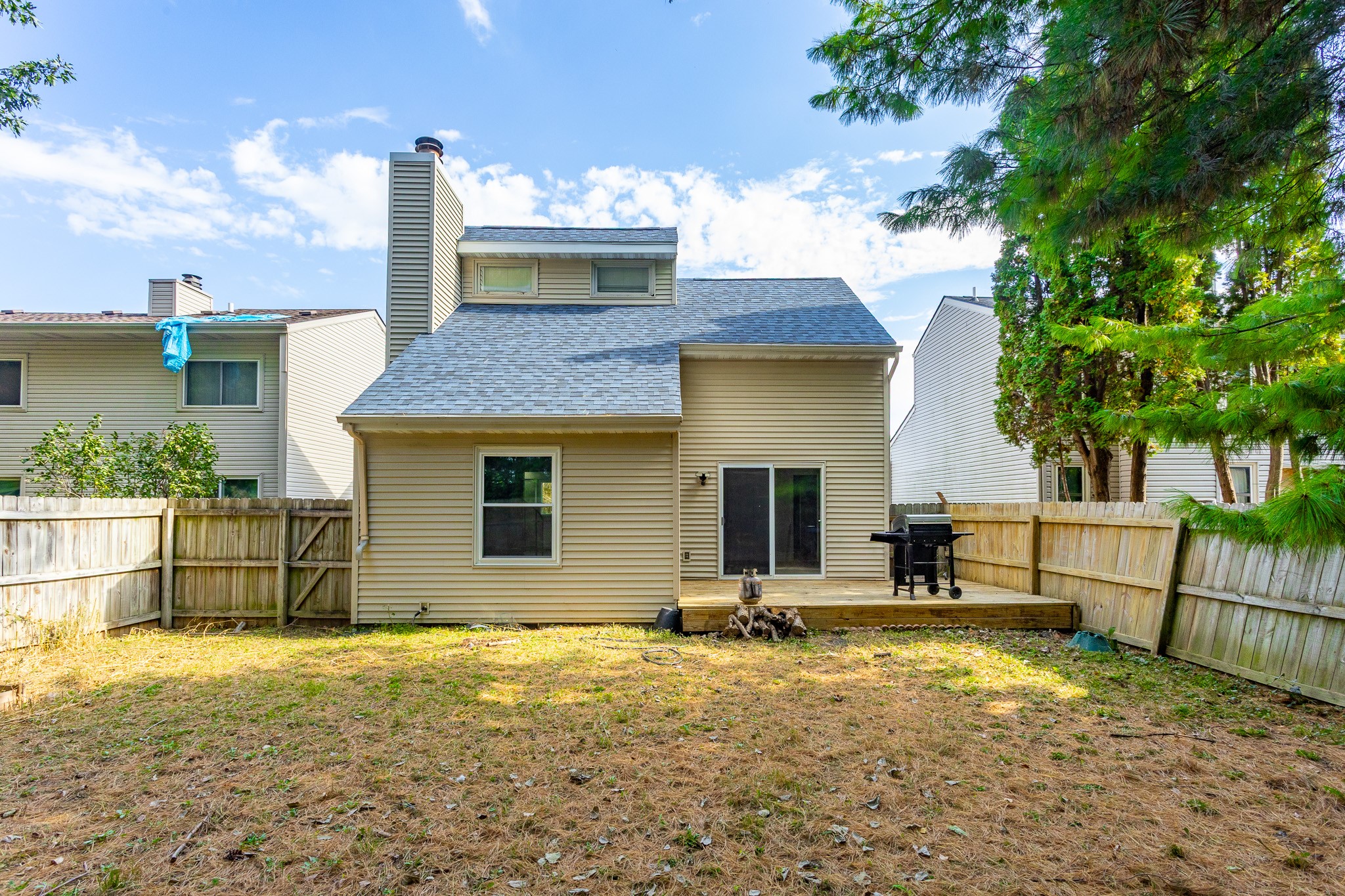 724 Knolls Court