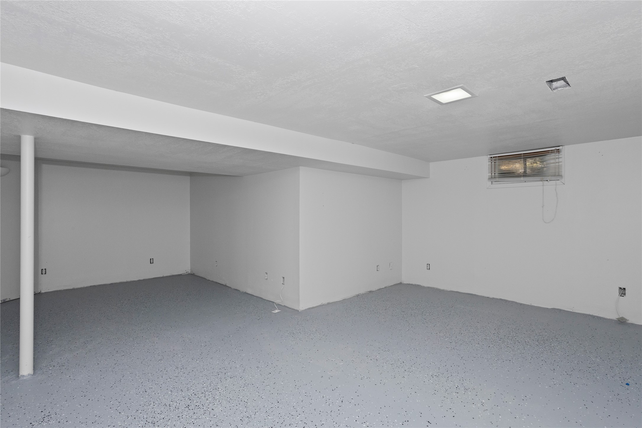 724 Knolls Court