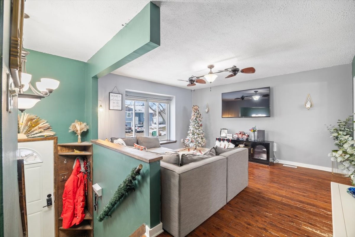 4838 Candlewick Drive