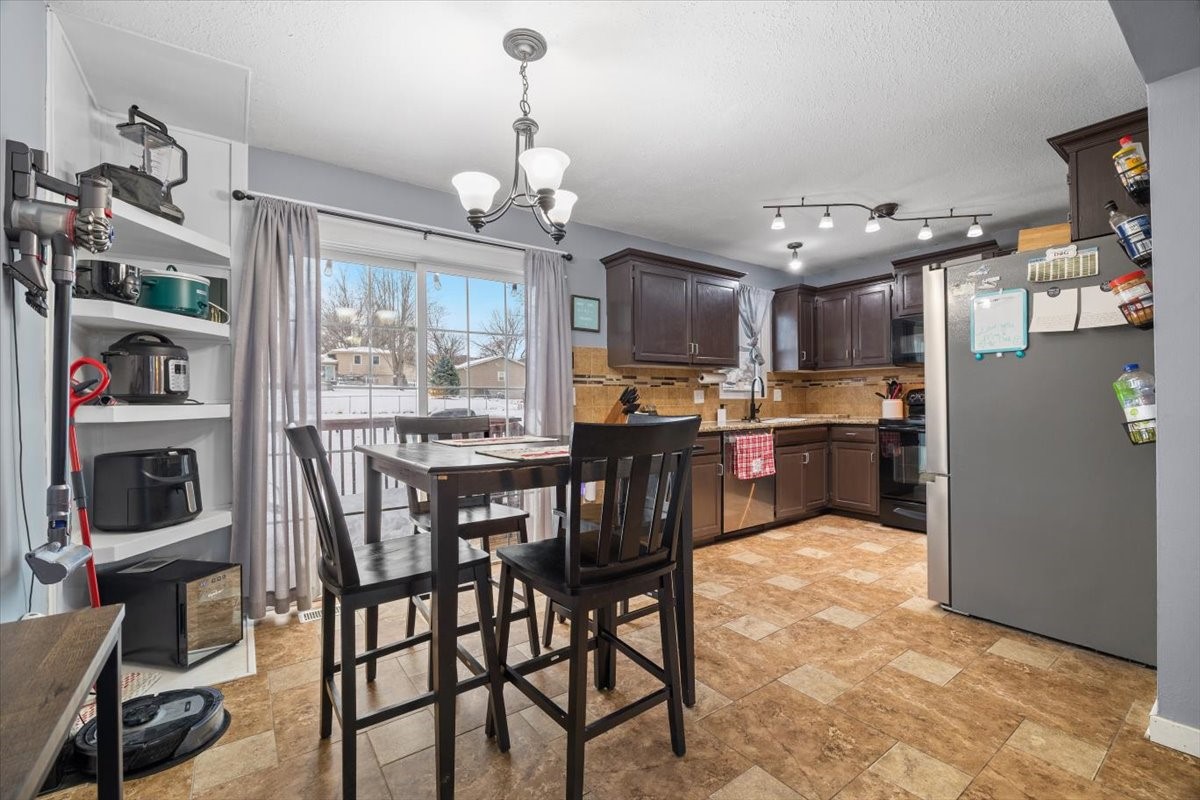 4838 Candlewick Drive