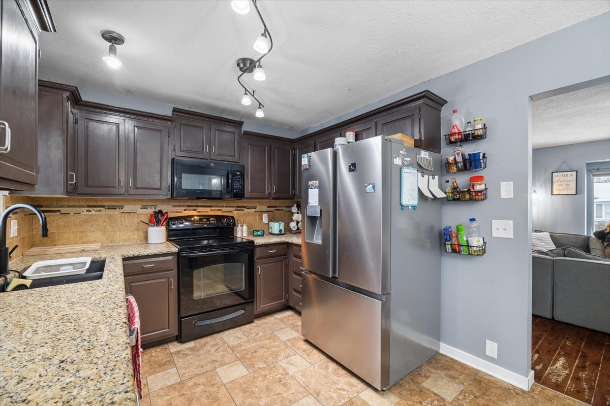 4838 Candlewick Drive