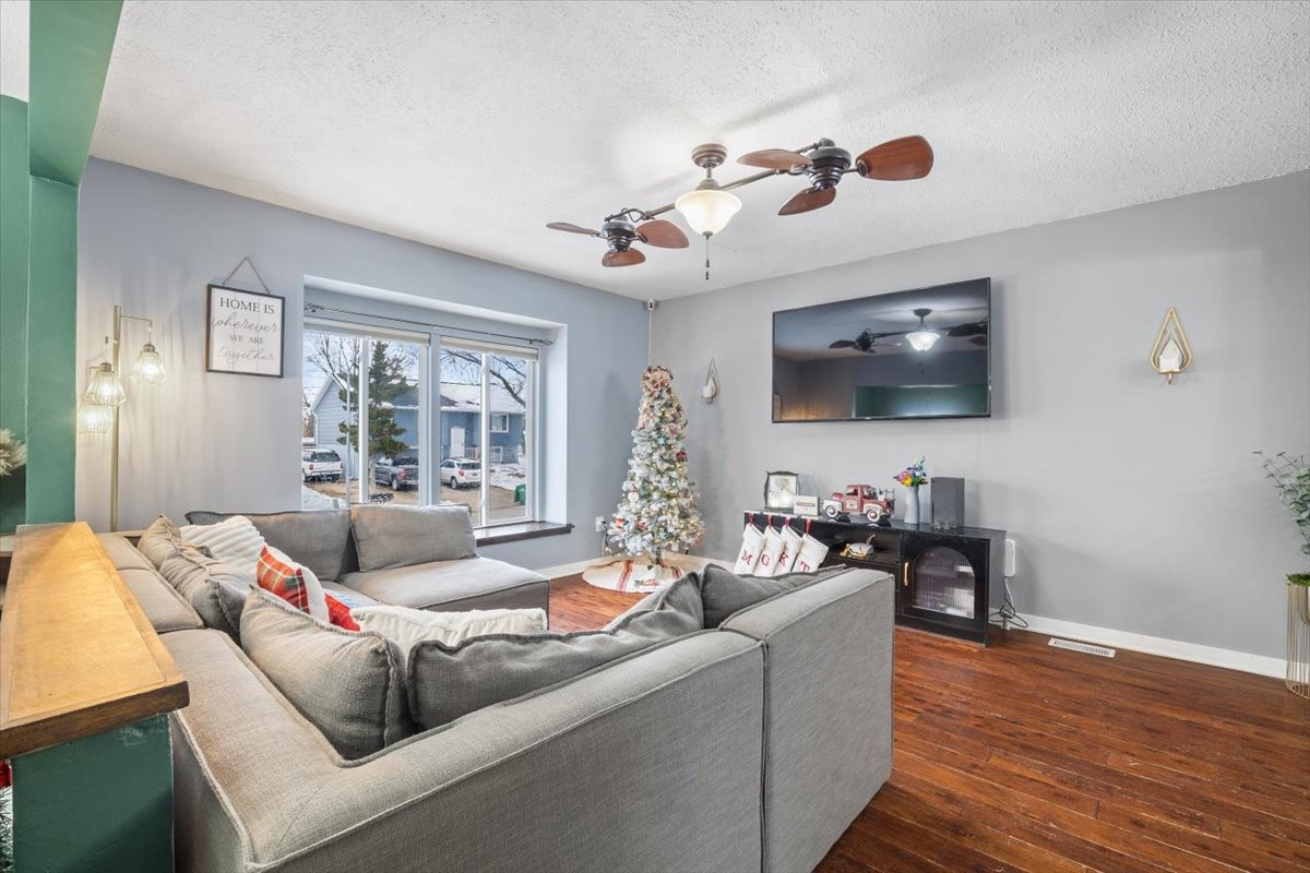 4838 Candlewick Drive