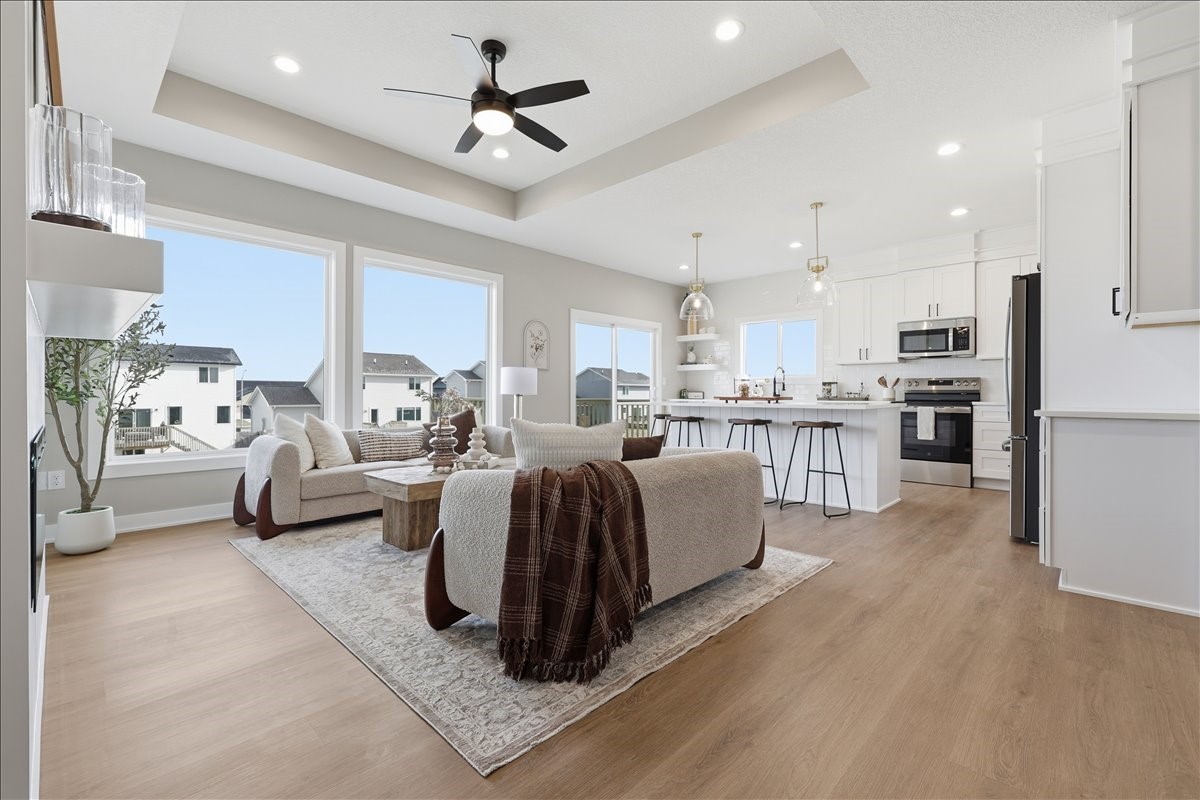 305 NW Lavelle Court