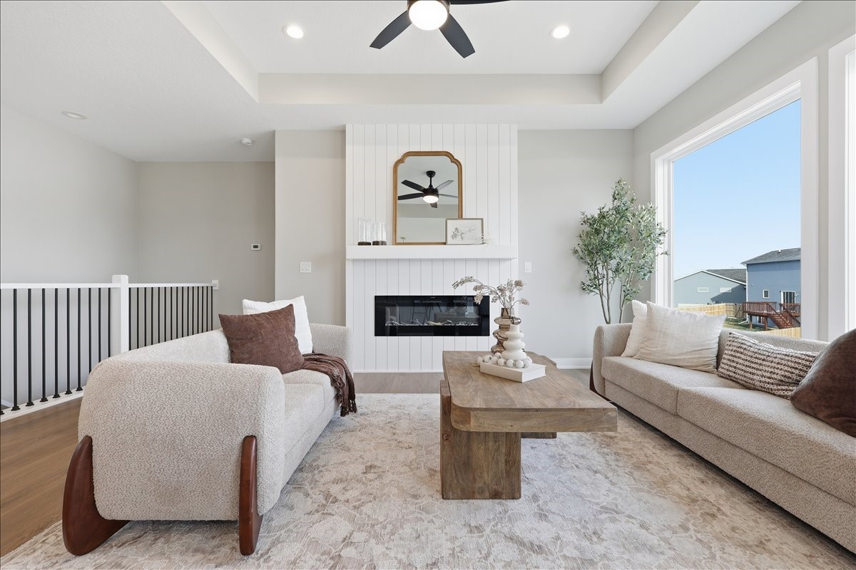 305 NW Lavelle Court