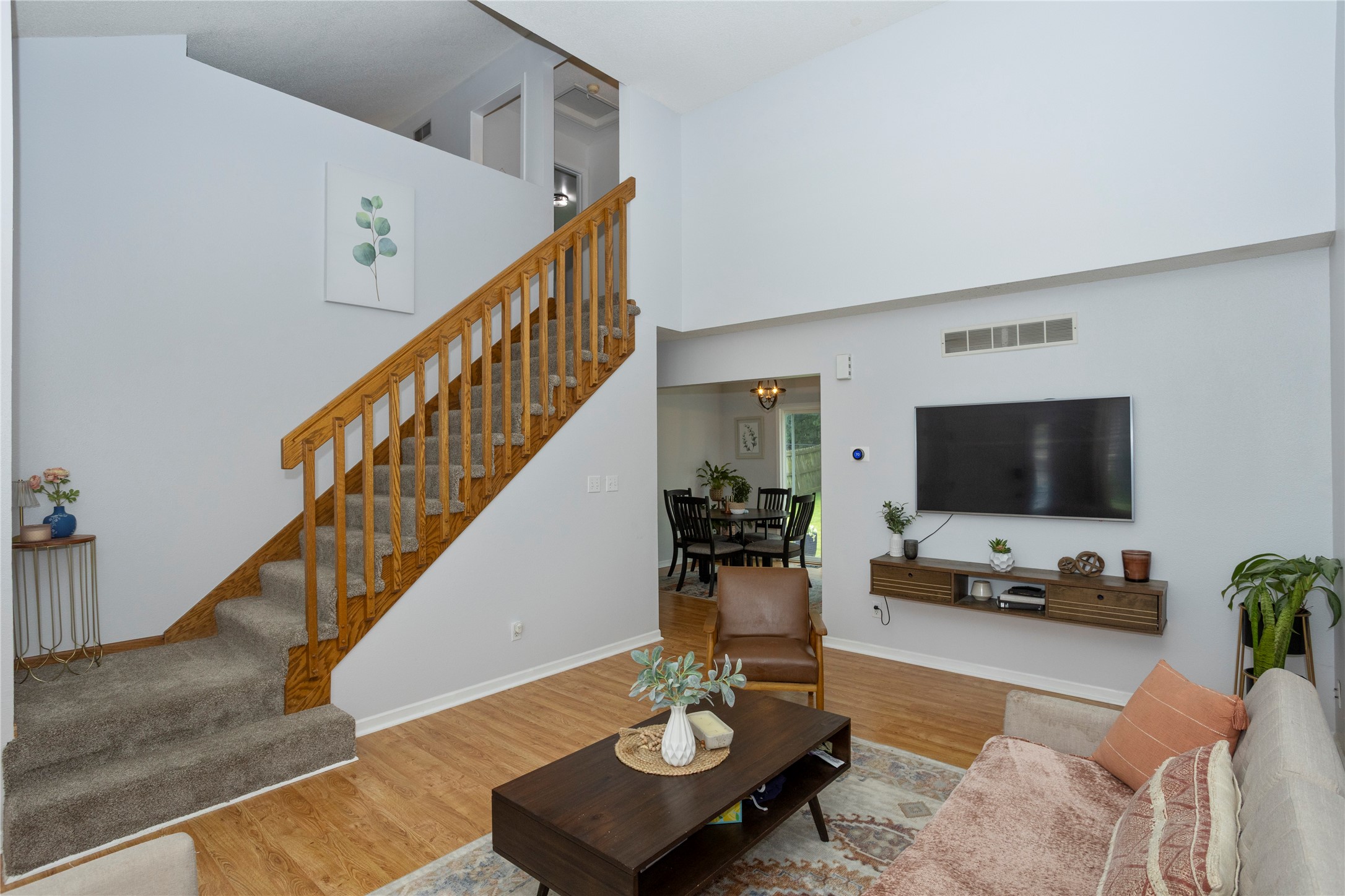 7014 Northview Drive