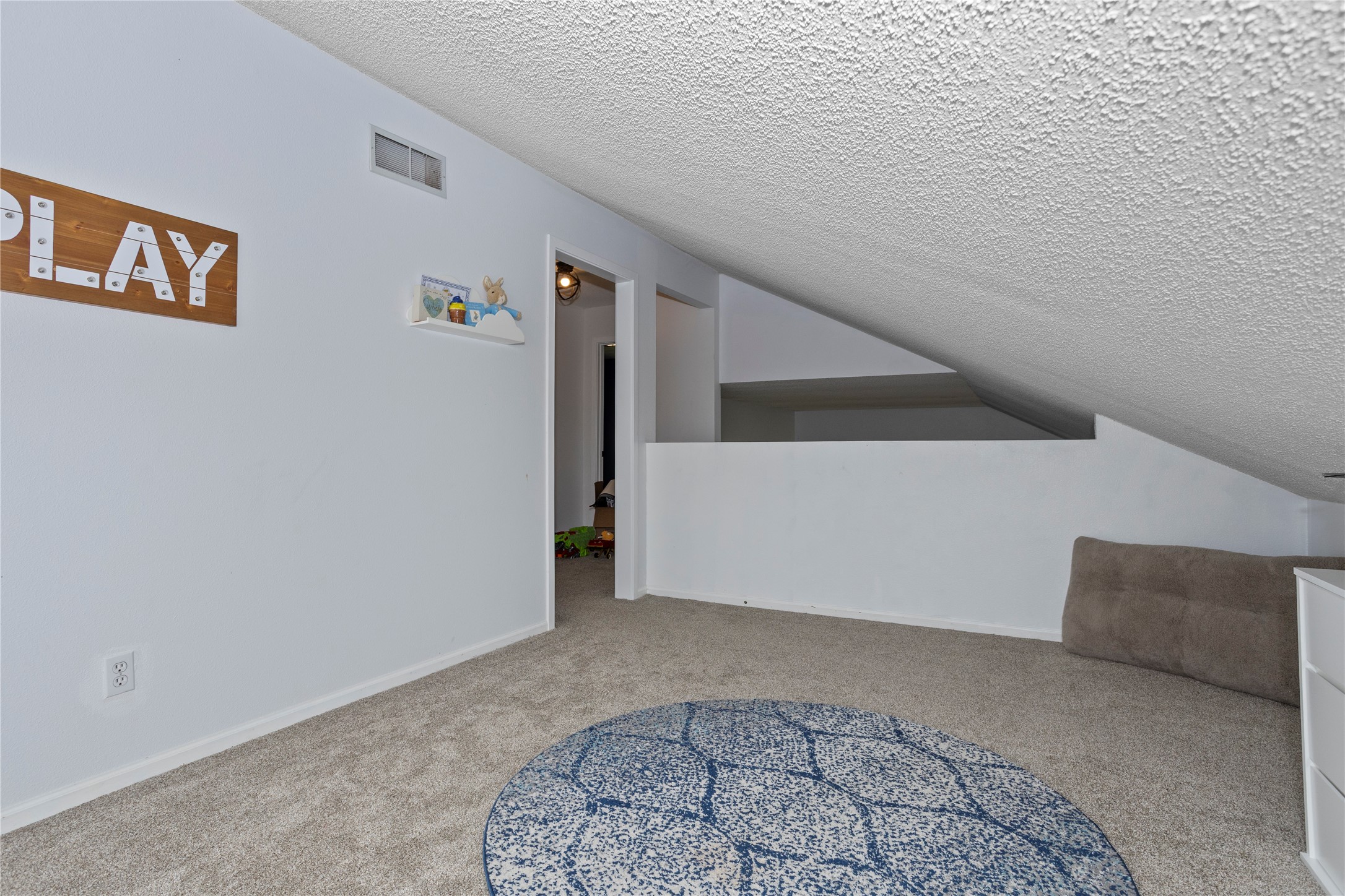 7014 Northview Drive