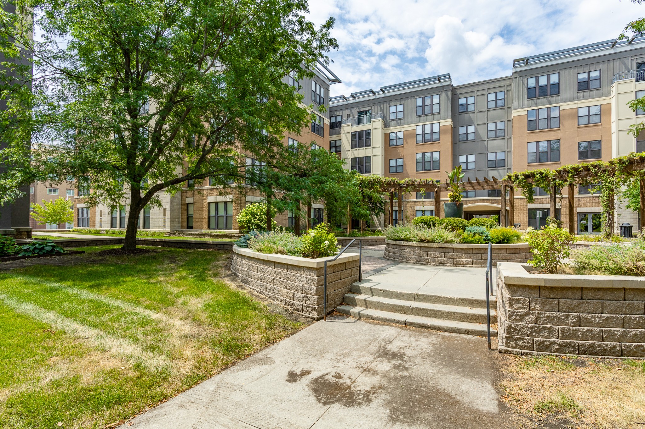 100 Water Street 106