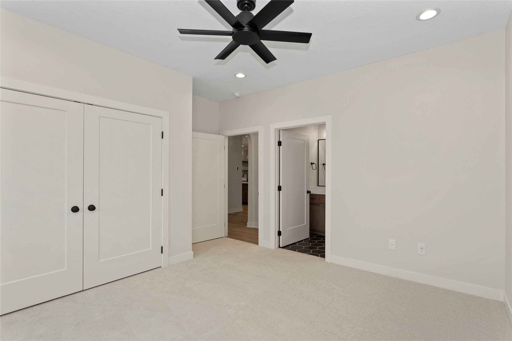17425 Oakwood Drive