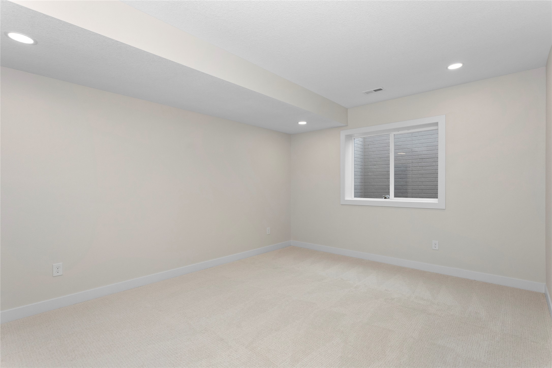 17425 Oakwood Drive